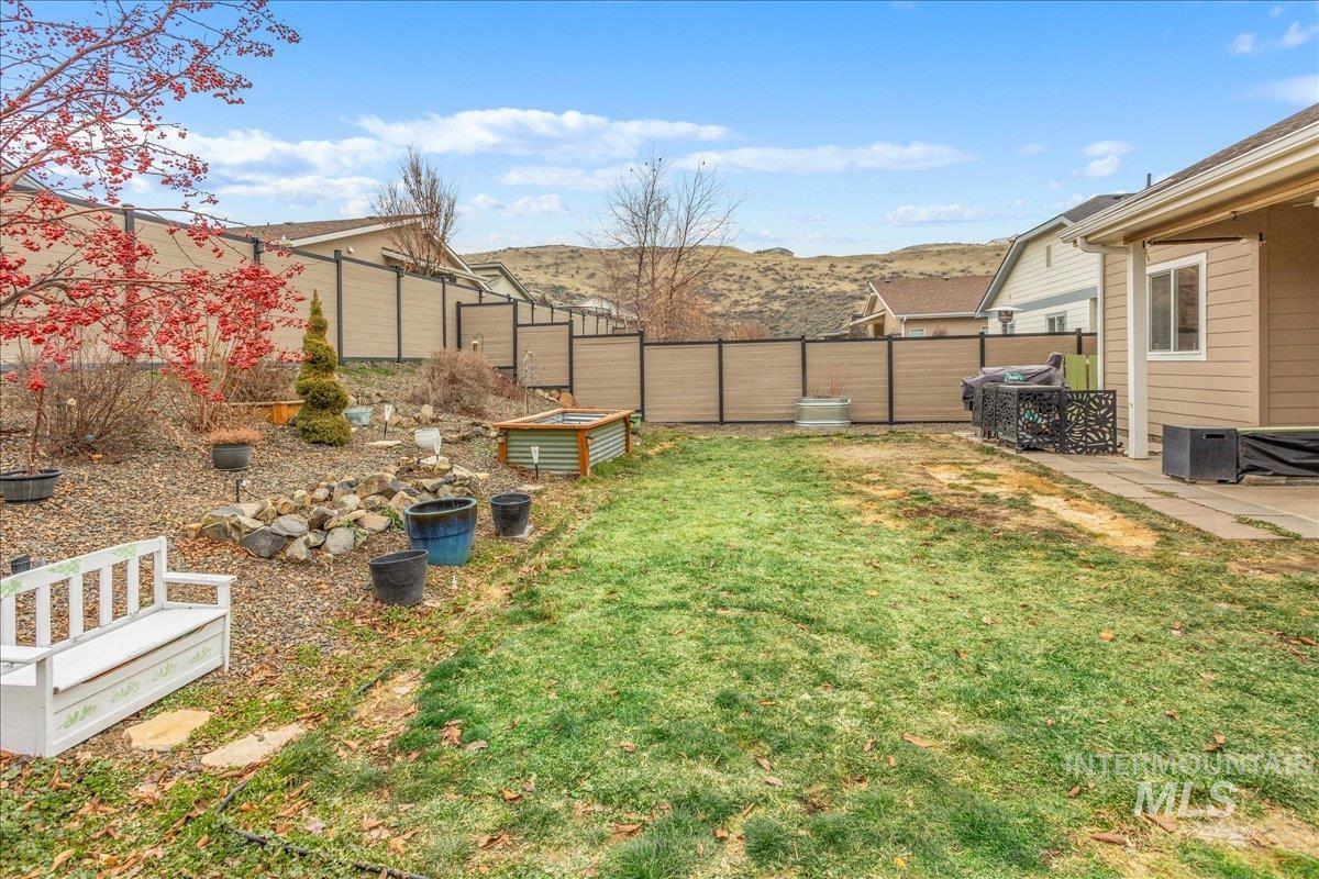 5668 W Old Ranch St, Boise, Idaho 83714, 3 Bedrooms, 2 Bathrooms, Residential For Sale, Price $469,000,MLS 98972577