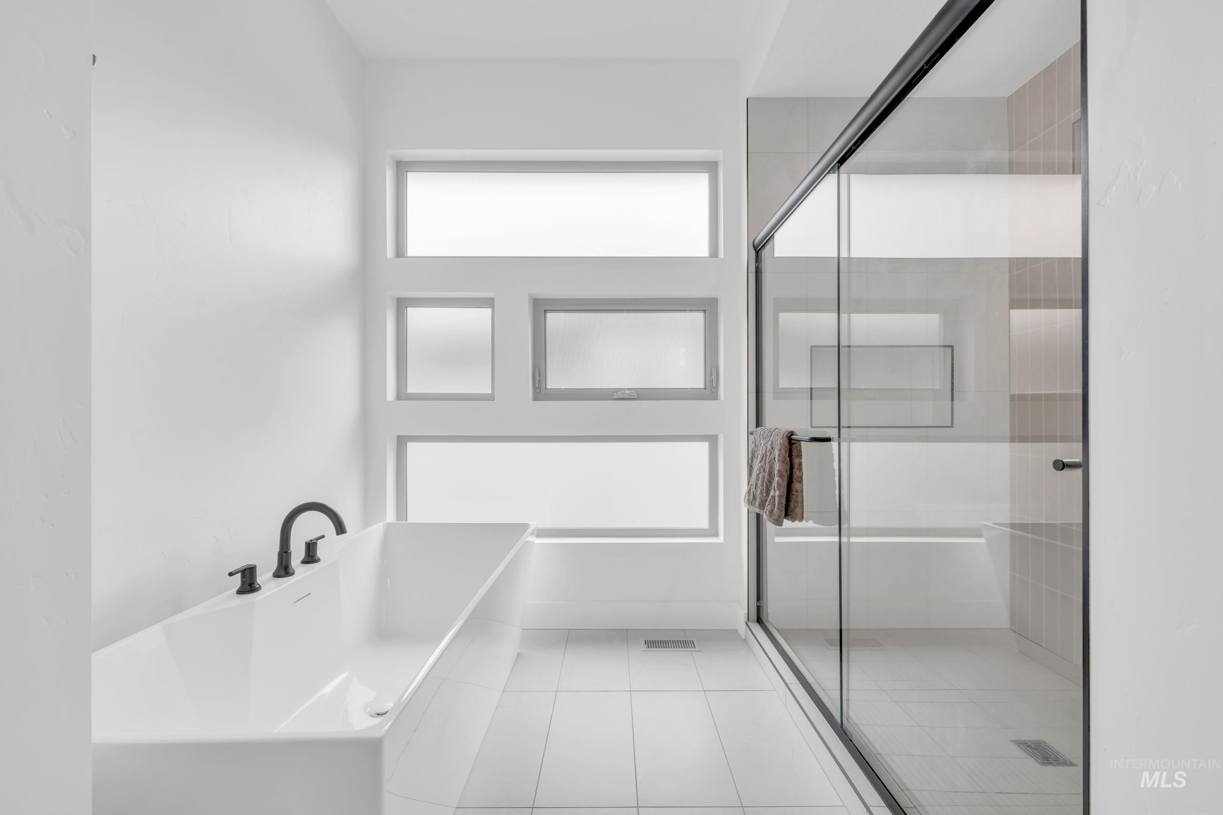 4447 E Copper Point Dr., Meridian, Idaho 83642-5653, 4 Bedrooms, 2.5 Bathrooms, Residential For Sale, Price $939,900,MLS 98972579