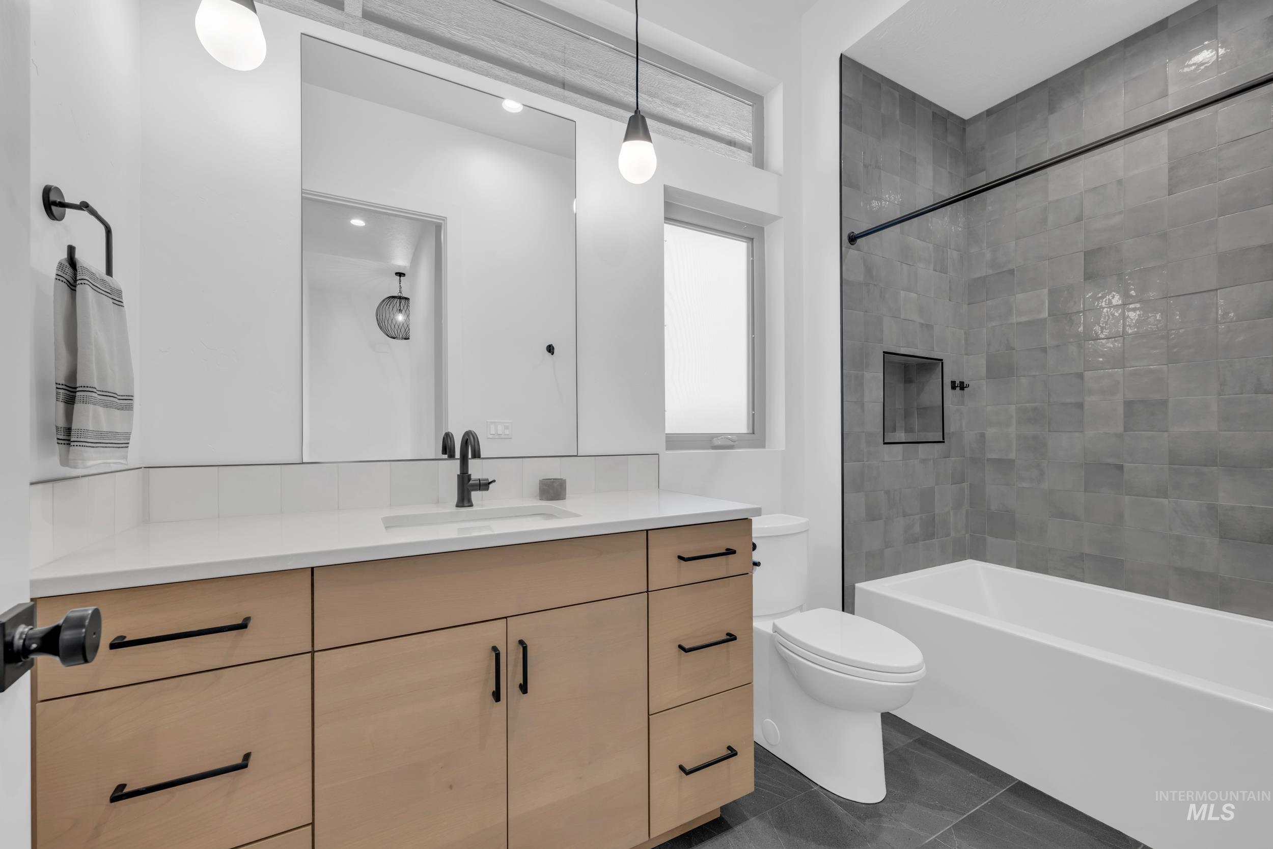 4447 E Copper Point Dr., Meridian, Idaho 83642-5653, 4 Bedrooms, 2.5 Bathrooms, Residential For Sale, Price $939,900,MLS 98972579