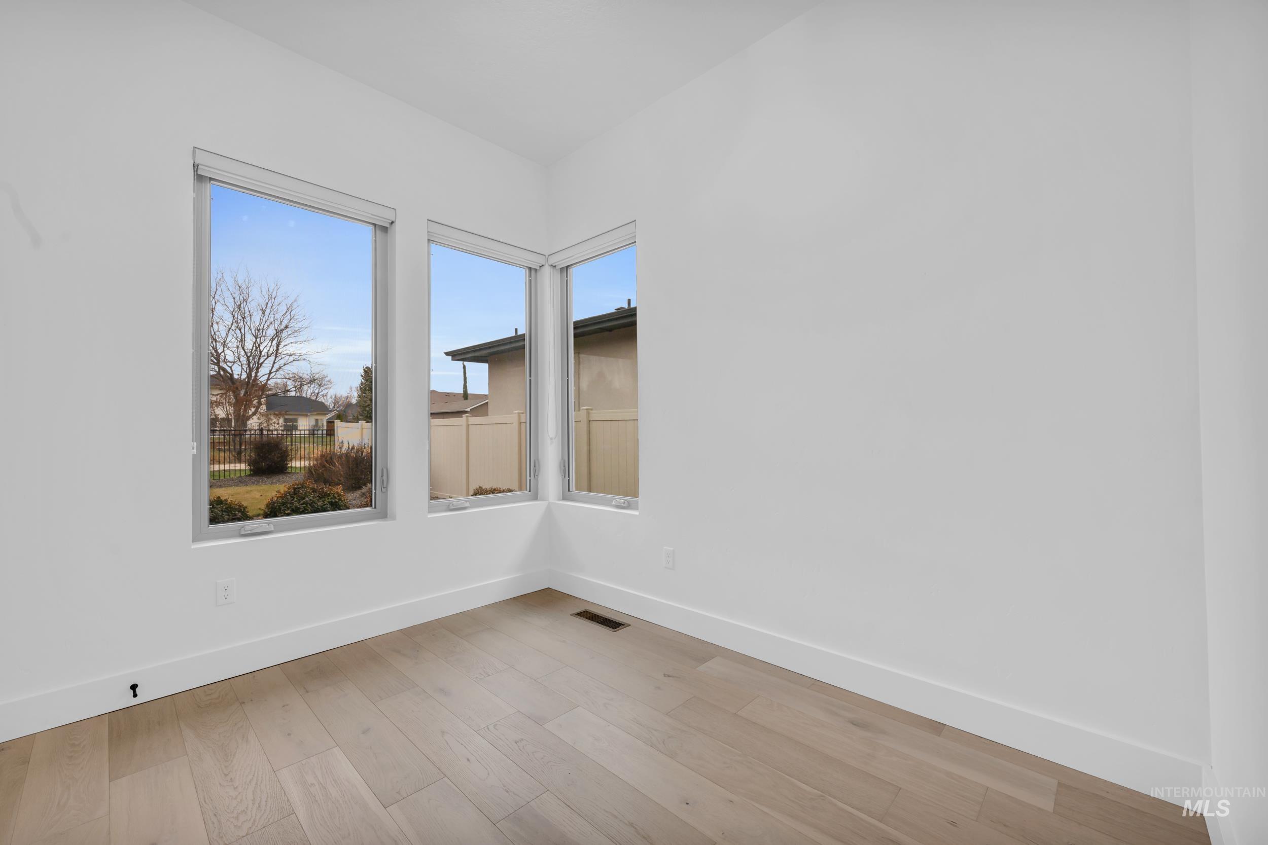 4447 E Copper Point Dr., Meridian, Idaho 83642-5653, 4 Bedrooms, 2.5 Bathrooms, Residential For Sale, Price $939,900,MLS 98972579