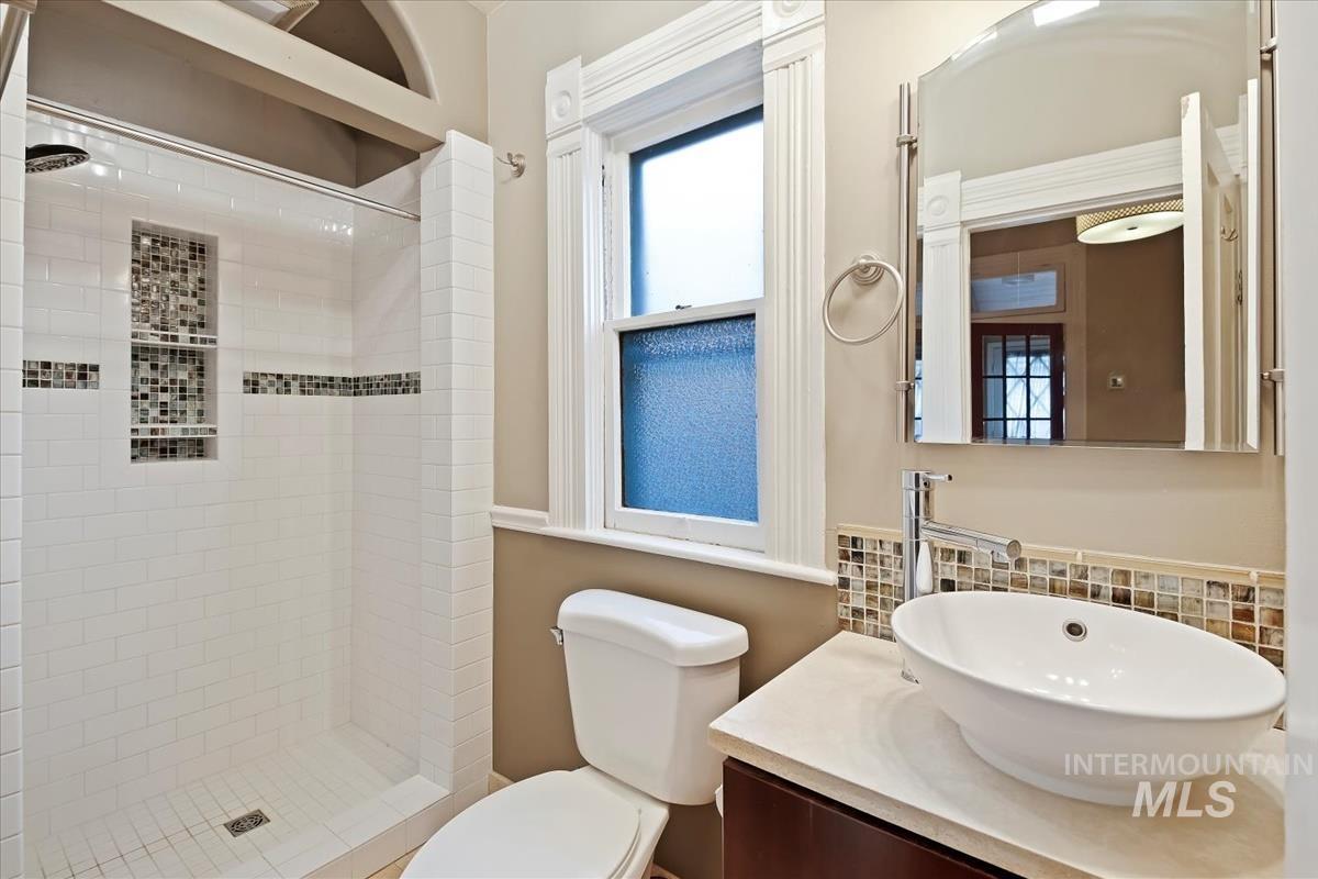 1310 N 11th St, Boise, Idaho 83702, 2 Bedrooms, 2 Bathrooms, Residential For Sale, Price $699,900,MLS 98972580