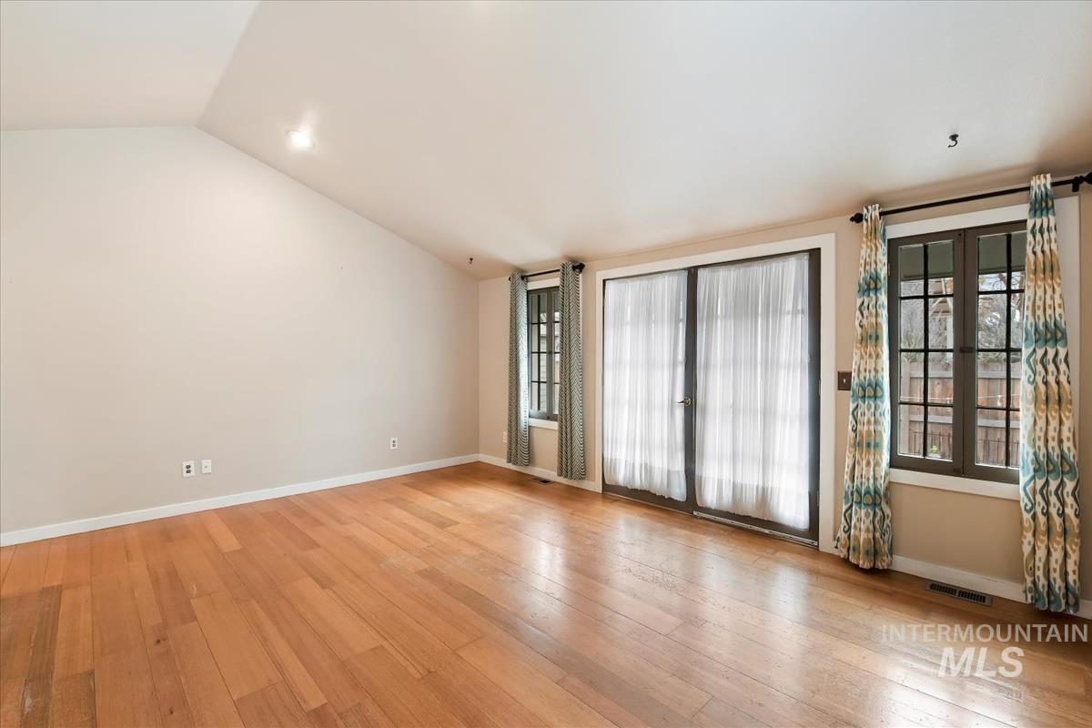 1310 N 11th St, Boise, Idaho 83702, 2 Bedrooms, 2 Bathrooms, Residential For Sale, Price $699,900,MLS 98972580