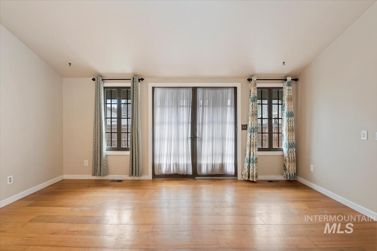 1310 N 11th St, Boise, Idaho 83702, 2 Bedrooms, 2 Bathrooms, Residential For Sale, Price $699,900,MLS 98972580