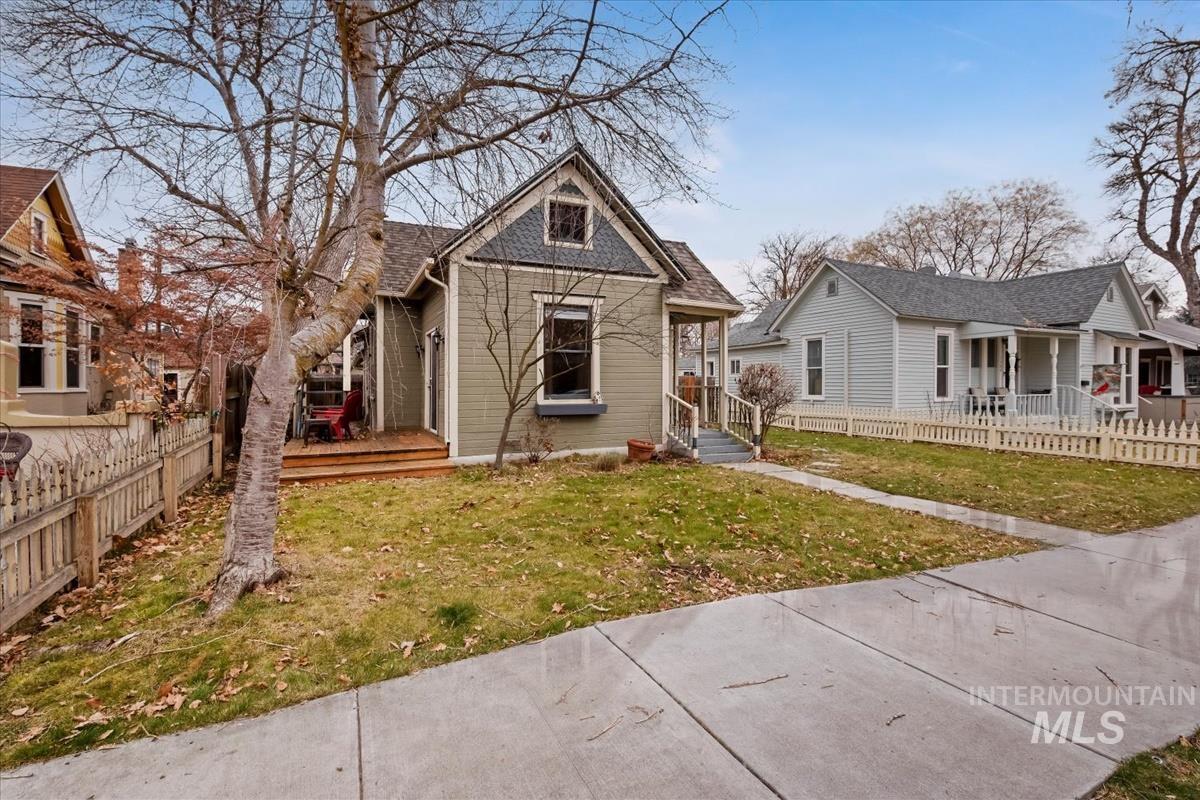 1310 N 11th St, Boise, Idaho 83702, 2 Bedrooms, 2 Bathrooms, Residential For Sale, Price $699,900,MLS 98972580