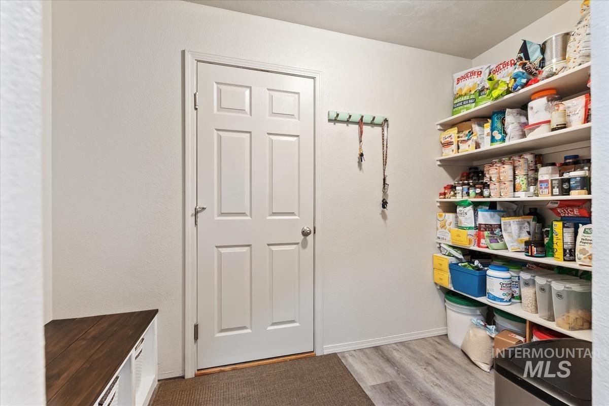 1894 E Deerhill Dr, Meridian, Idaho 83642, 4 Bedrooms, 2.5 Bathrooms, Residential For Sale, Price $499,999,MLS 98972581