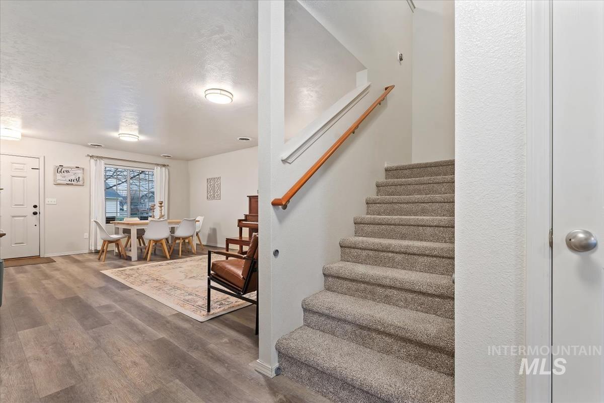 1894 E Deerhill Dr, Meridian, Idaho 83642, 4 Bedrooms, 2.5 Bathrooms, Residential For Sale, Price $499,999,MLS 98972581