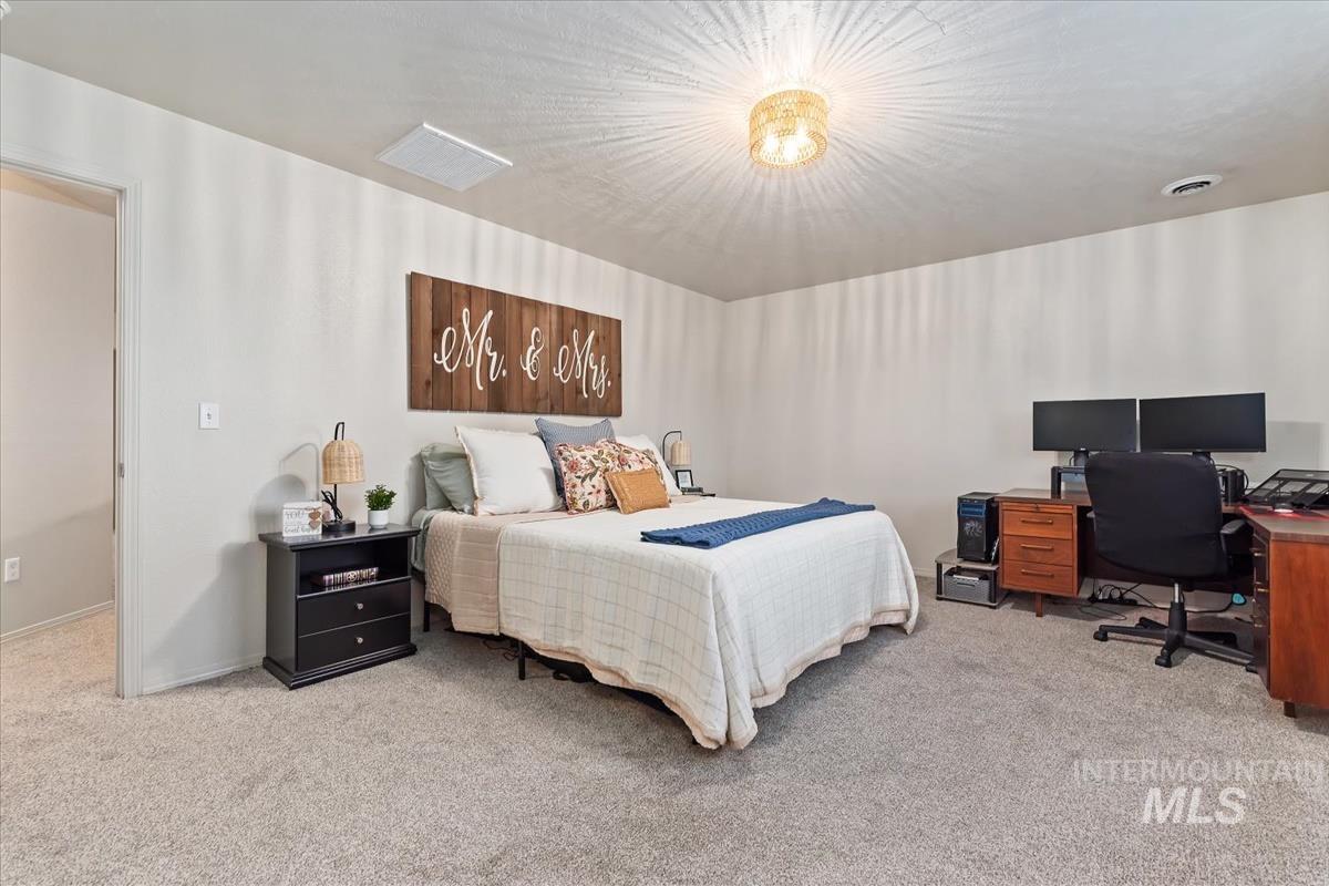 1894 E Deerhill Dr, Meridian, Idaho 83642, 4 Bedrooms, 2.5 Bathrooms, Residential For Sale, Price $499,999,MLS 98972581