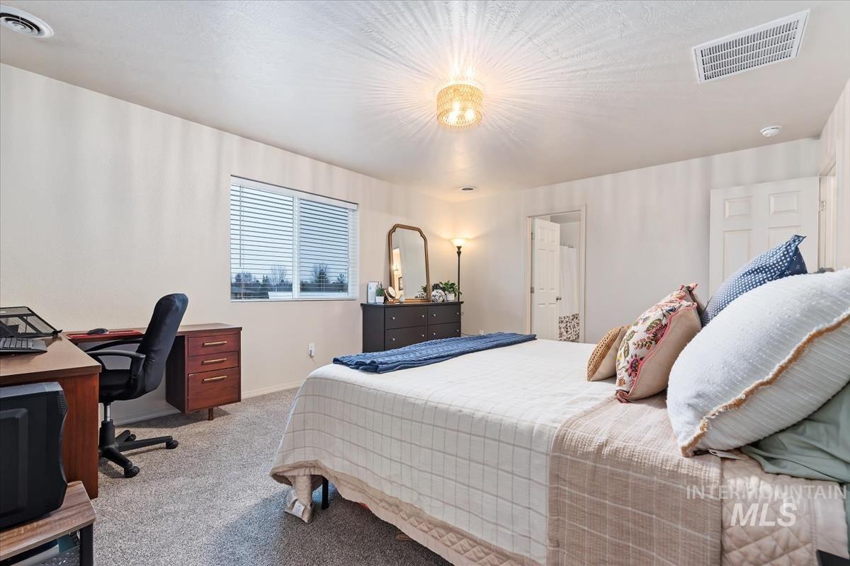 1894 E Deerhill Dr, Meridian, Idaho 83642, 4 Bedrooms, 2.5 Bathrooms, Residential For Sale, Price $499,999,MLS 98972581