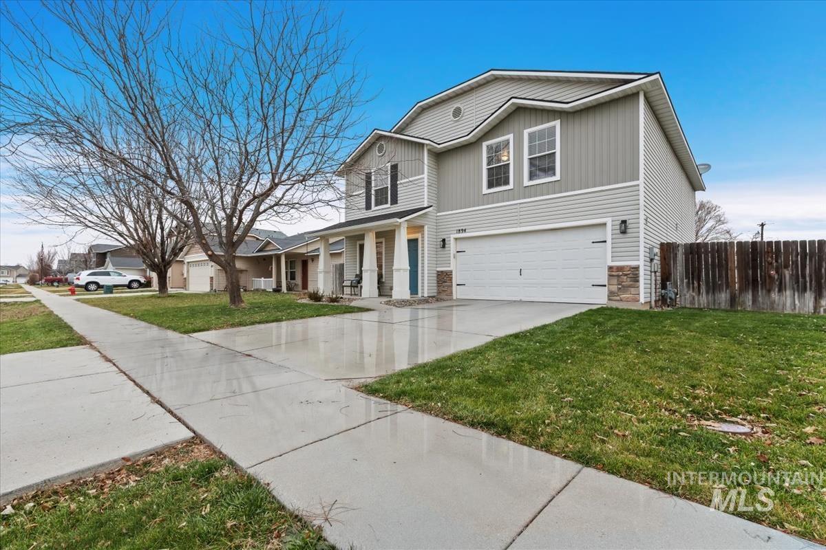 1894 E Deerhill Dr, Meridian, Idaho 83642, 4 Bedrooms, 2.5 Bathrooms, Residential For Sale, Price $499,999,MLS 98972581