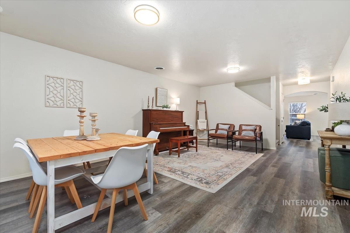 1894 E Deerhill Dr, Meridian, Idaho 83642, 4 Bedrooms, 2.5 Bathrooms, Residential For Sale, Price $499,999,MLS 98972581