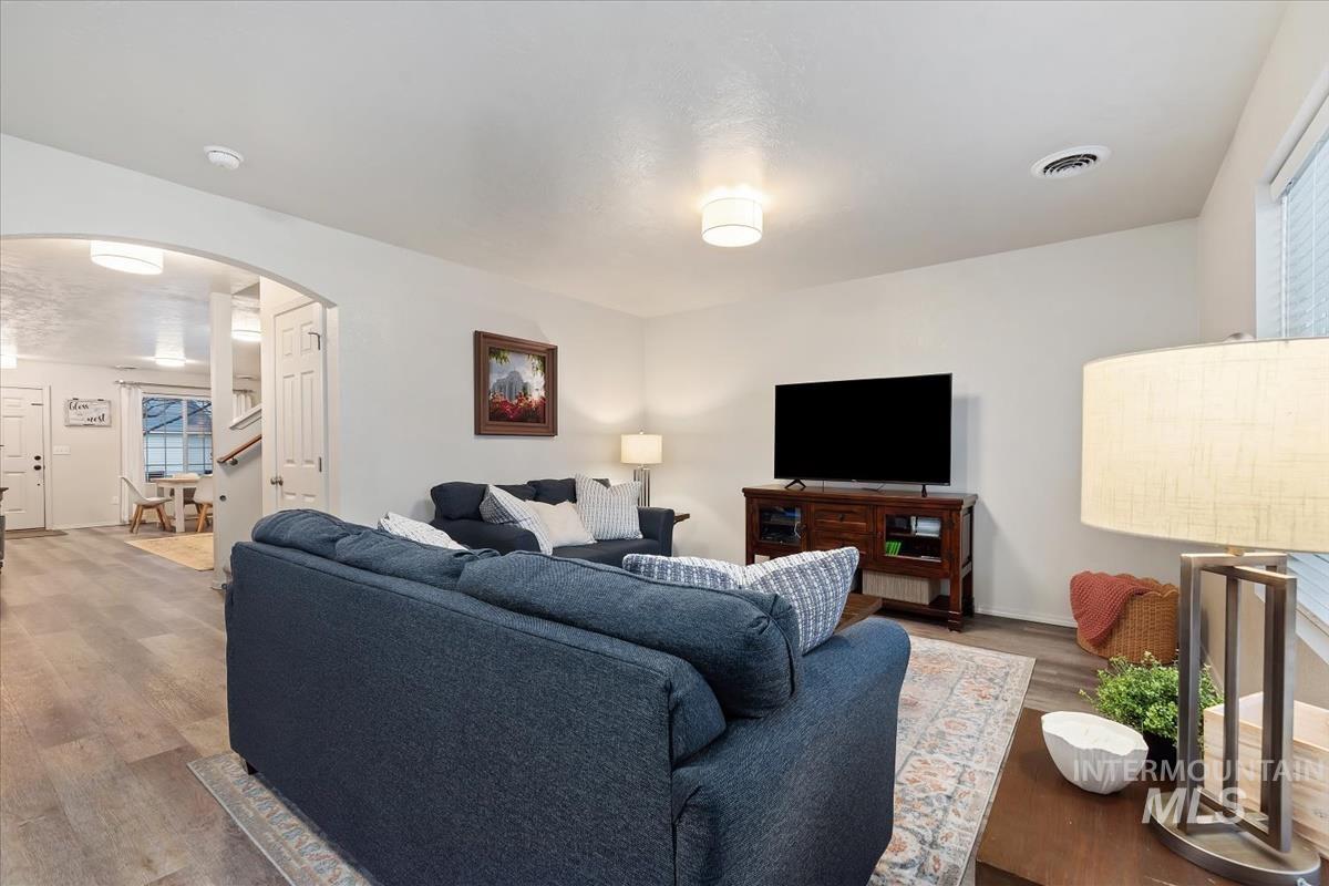 1894 E Deerhill Dr, Meridian, Idaho 83642, 4 Bedrooms, 2.5 Bathrooms, Residential For Sale, Price $499,999,MLS 98972581