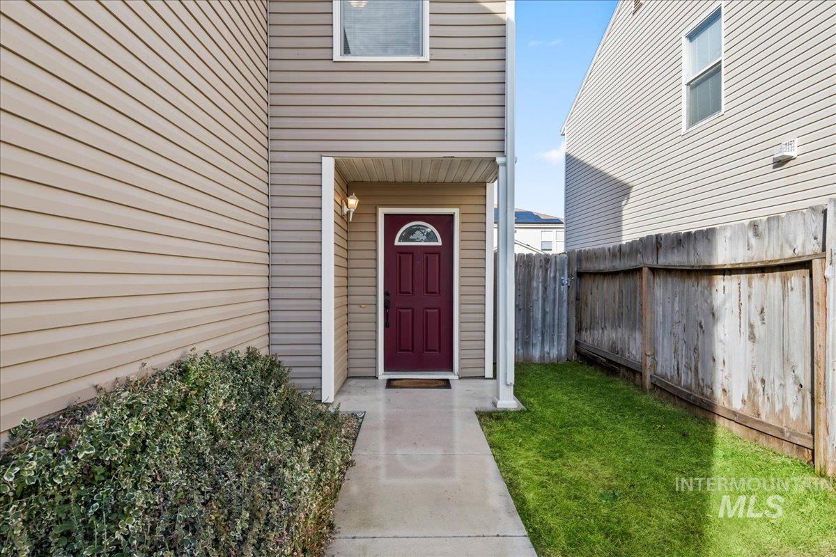 9168 W Lillywood Dr, Boise, Idaho 83709, 4 Bedrooms, 2.5 Bathrooms, Residential For Sale, Price $425,000,MLS 98972582