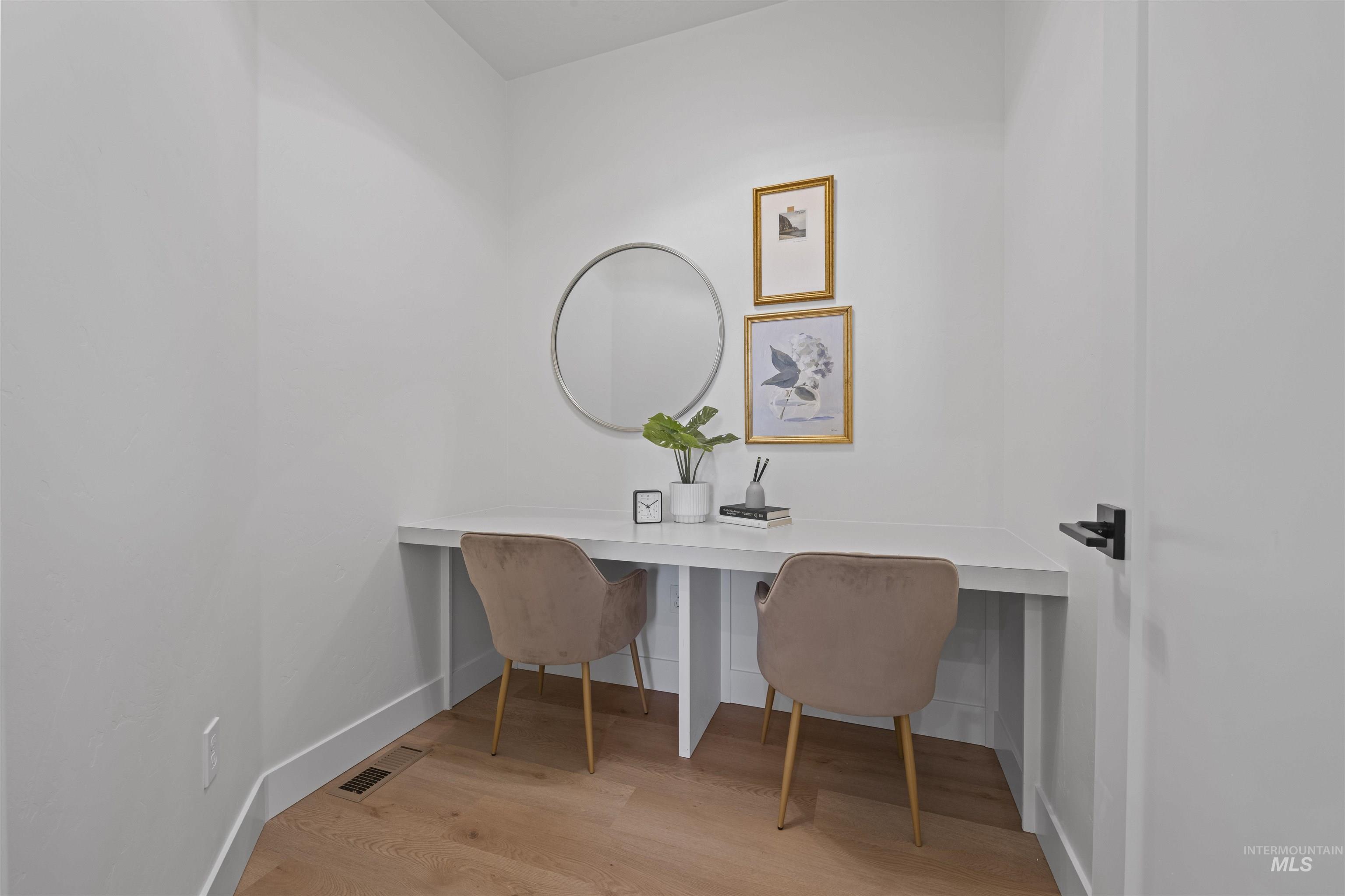 707 E Merino St, Kuna, Idaho 83634-5583, 3 Bedrooms, 2.5 Bathrooms, Residential For Sale, Price $729,900,MLS 98972585