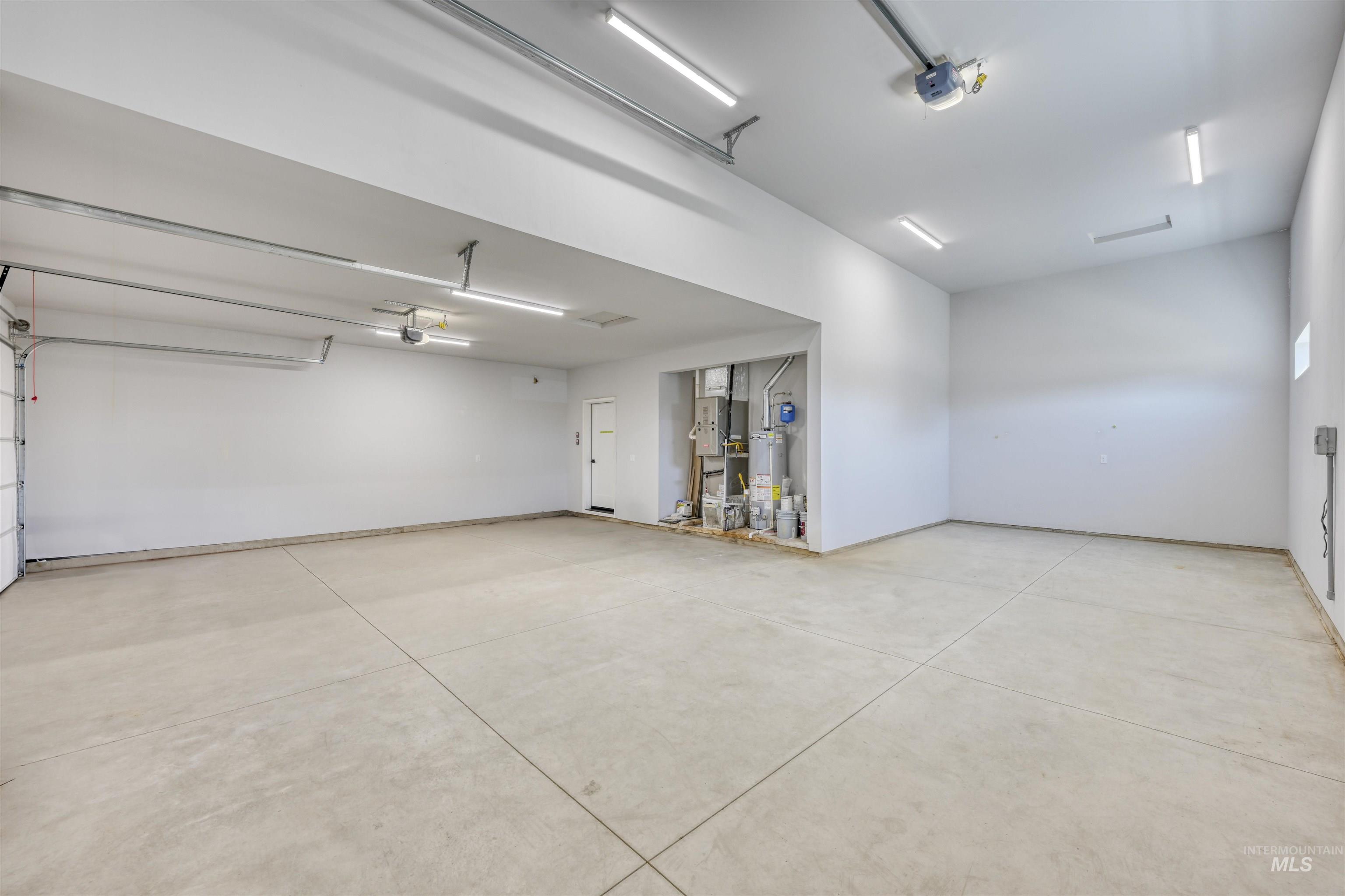 707 E Merino St, Kuna, Idaho 83634-5583, 3 Bedrooms, 2.5 Bathrooms, Residential For Sale, Price $729,900,MLS 98972585