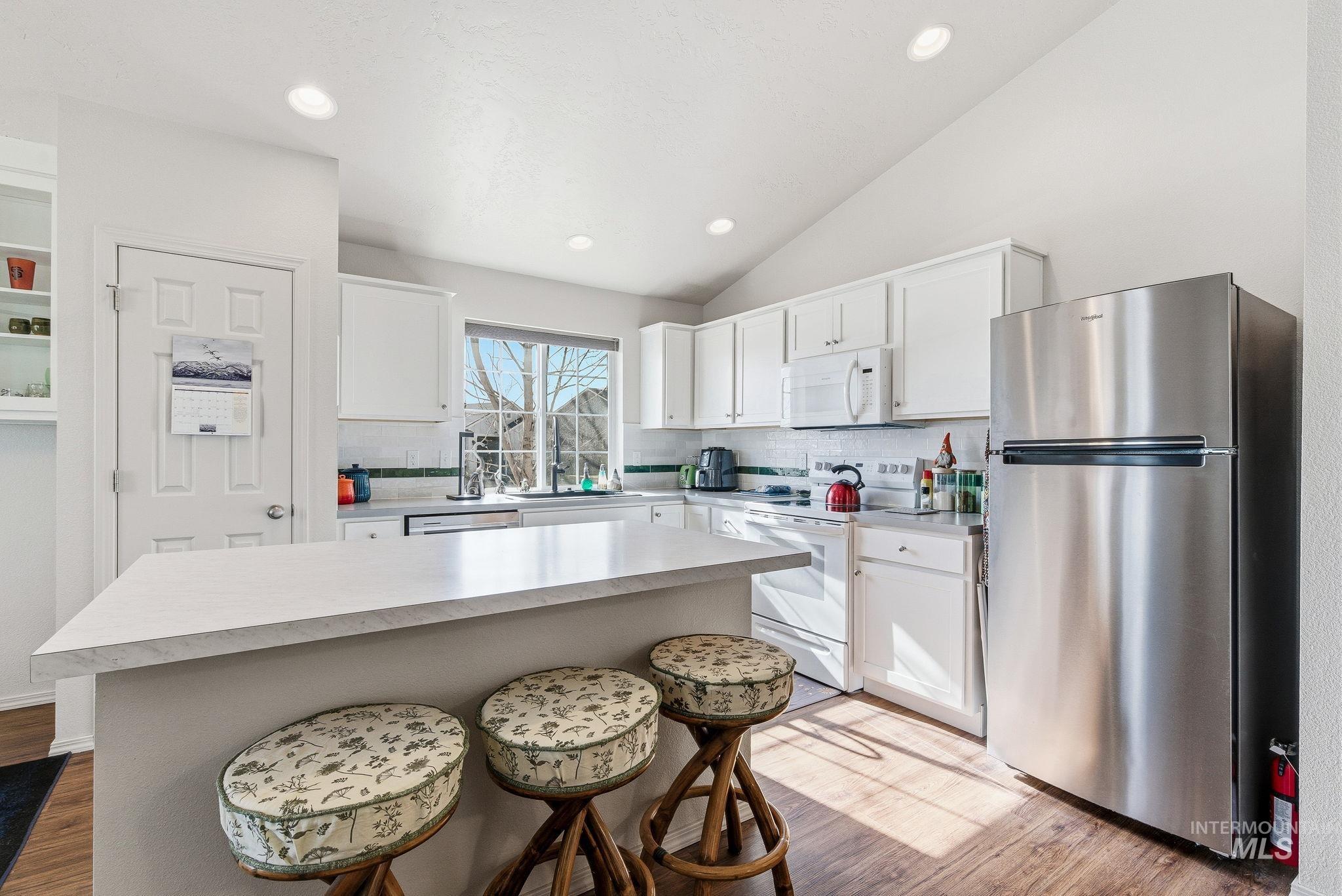 3530 S Clark Fork Ave., Nampa, Idaho 83686, 3 Bedrooms, 2 Bathrooms, Residential For Sale, Price $391,000,MLS 98972586