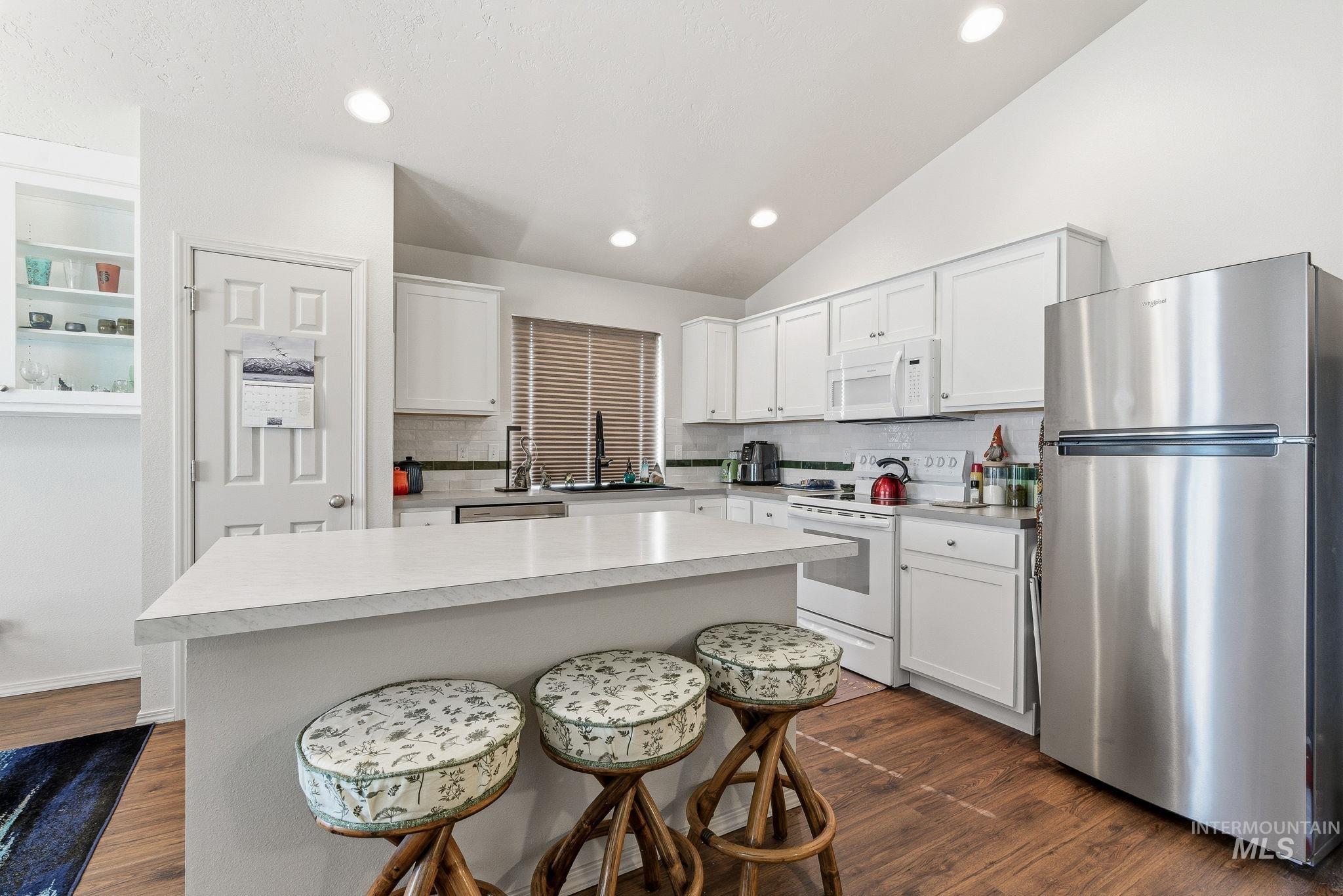 3530 S Clark Fork Ave., Nampa, Idaho 83686, 3 Bedrooms, 2 Bathrooms, Residential For Sale, Price $391,000,MLS 98972586