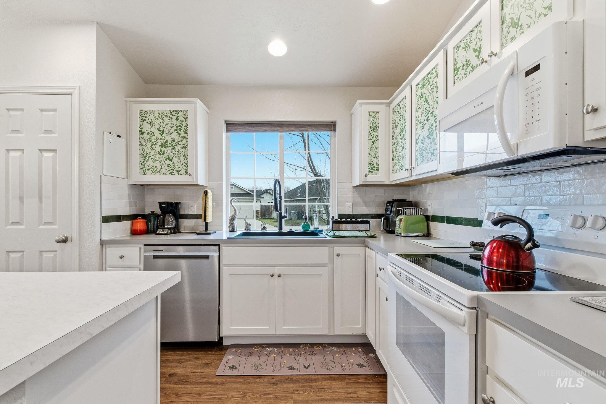 3530 S Clark Fork Ave., Nampa, Idaho 83686, 3 Bedrooms, 2 Bathrooms, Residential For Sale, Price $391,000,MLS 98972586