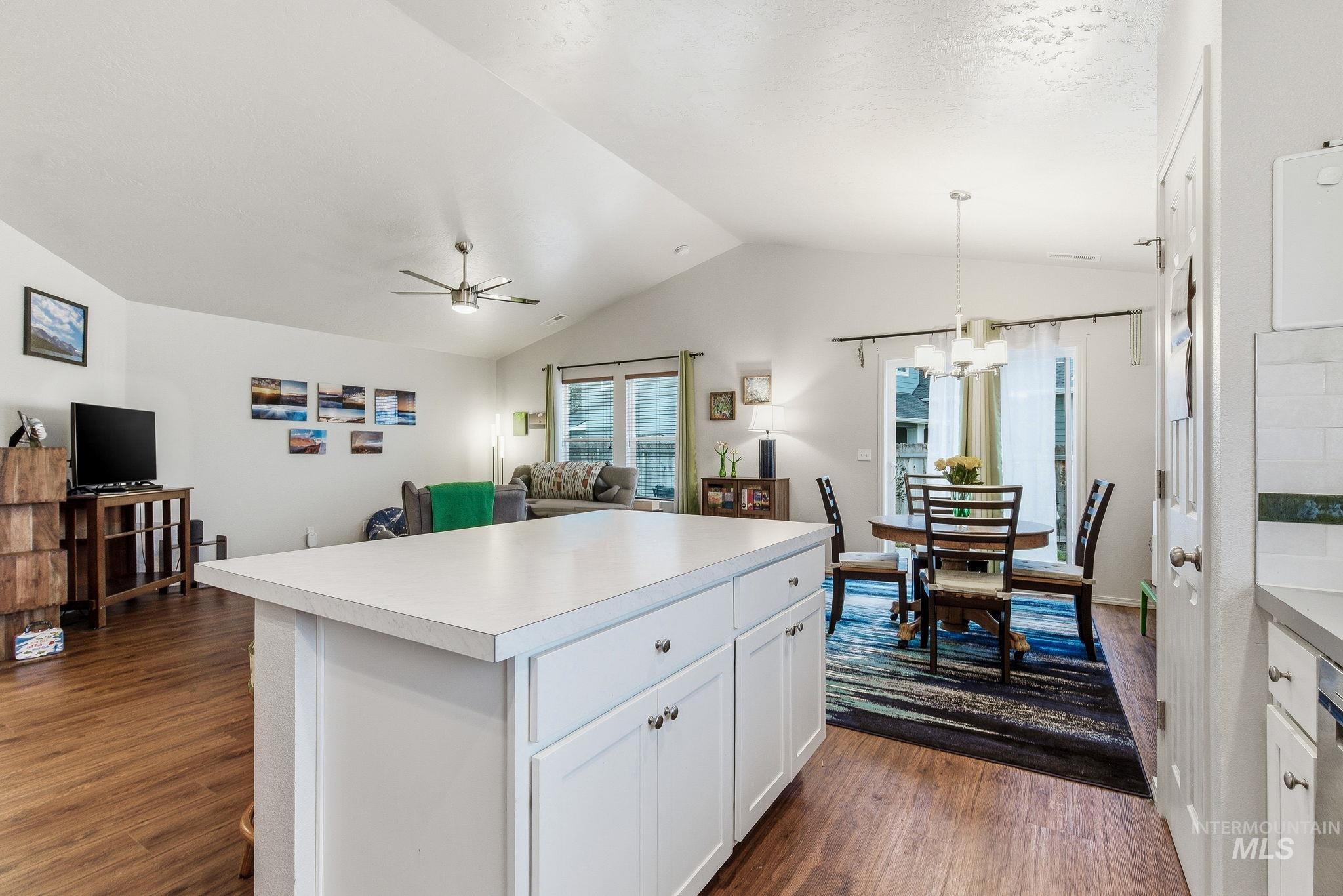 3530 S Clark Fork Ave., Nampa, Idaho 83686, 3 Bedrooms, 2 Bathrooms, Residential For Sale, Price $391,000,MLS 98972586