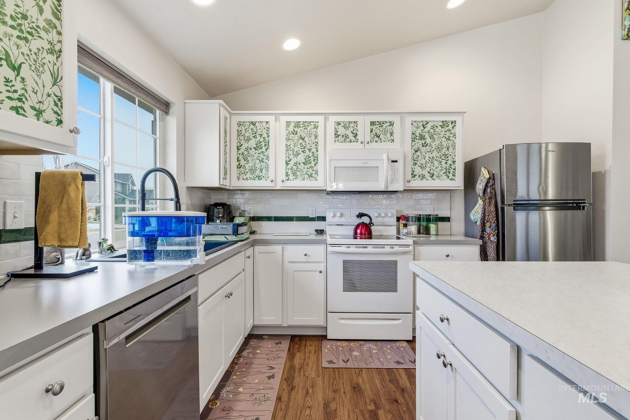 3530 S Clark Fork Ave., Nampa, Idaho 83686, 3 Bedrooms, 2 Bathrooms, Residential For Sale, Price $391,000,MLS 98972586