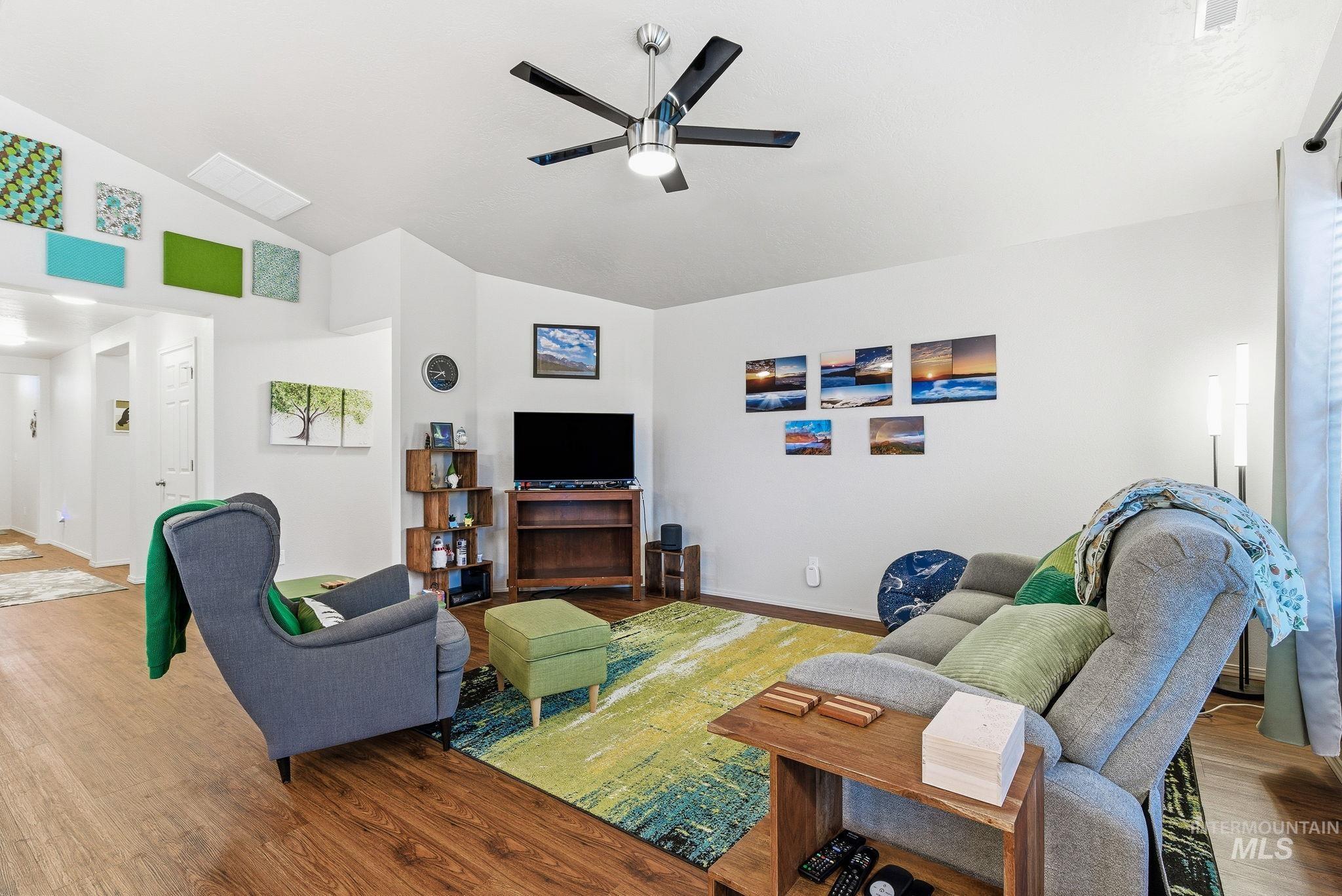 3530 S Clark Fork Ave., Nampa, Idaho 83686, 3 Bedrooms, 2 Bathrooms, Residential For Sale, Price $391,000,MLS 98972586