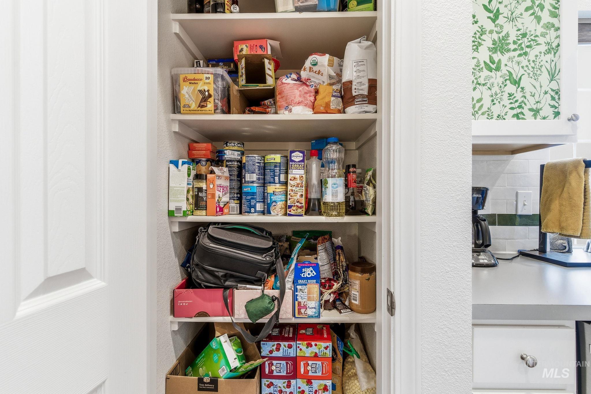 3530 S Clark Fork Ave., Nampa, Idaho 83686, 3 Bedrooms, 2 Bathrooms, Residential For Sale, Price $391,000,MLS 98972586