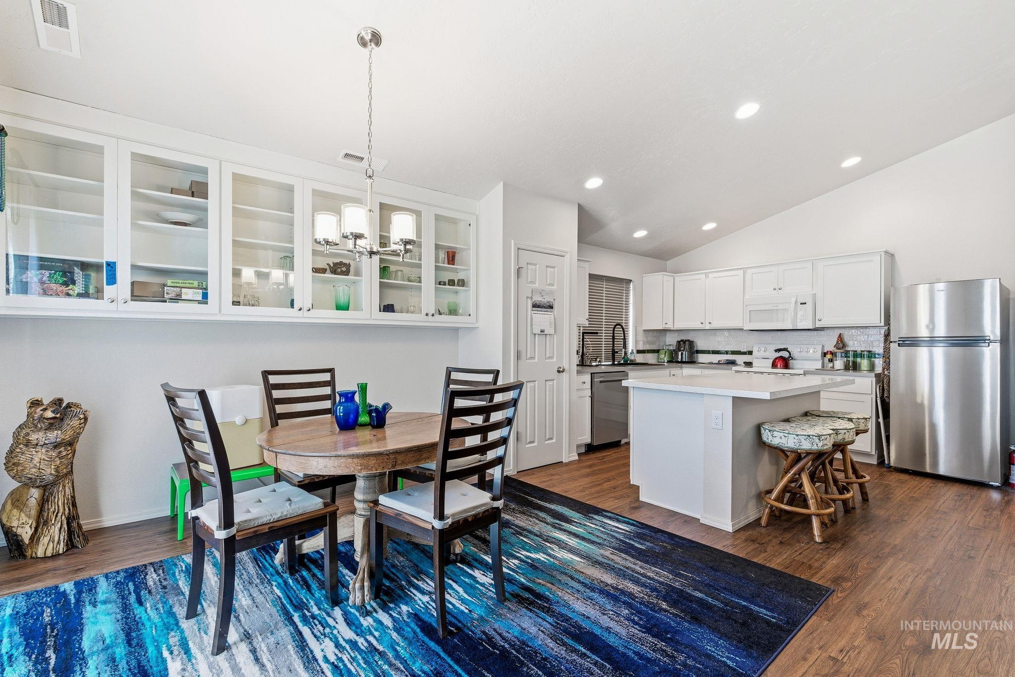 3530 S Clark Fork Ave., Nampa, Idaho 83686, 3 Bedrooms, 2 Bathrooms, Residential For Sale, Price $391,000,MLS 98972586