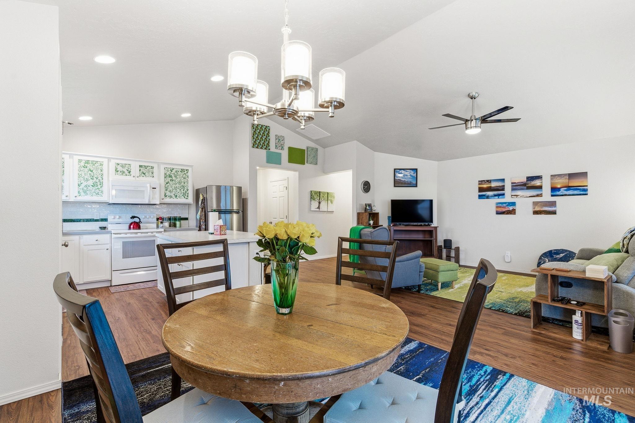 3530 S Clark Fork Ave., Nampa, Idaho 83686, 3 Bedrooms, 2 Bathrooms, Residential For Sale, Price $391,000,MLS 98972586