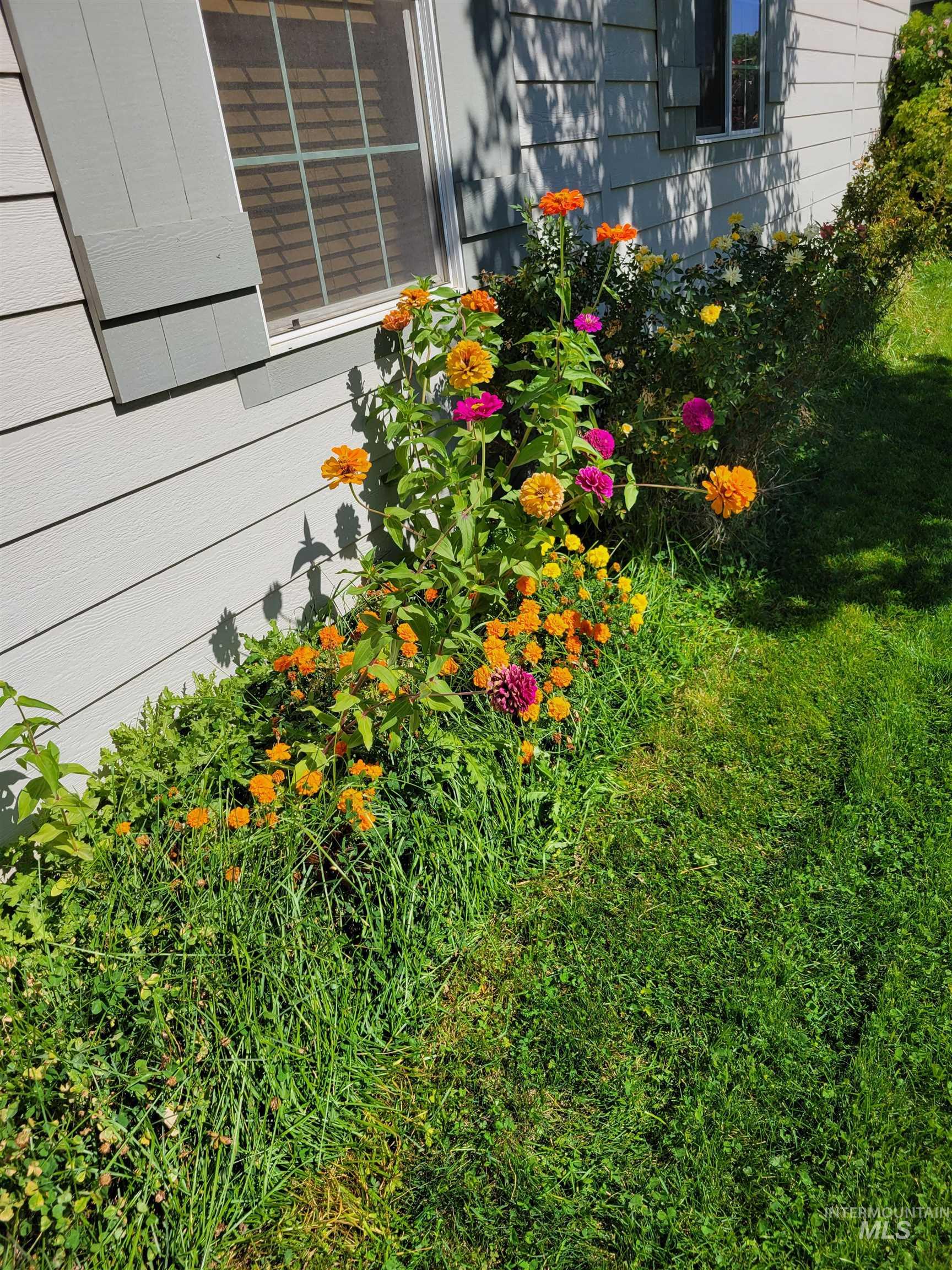 3530 S Clark Fork Ave., Nampa, Idaho 83686, 3 Bedrooms, 2 Bathrooms, Residential For Sale, Price $391,000,MLS 98972586