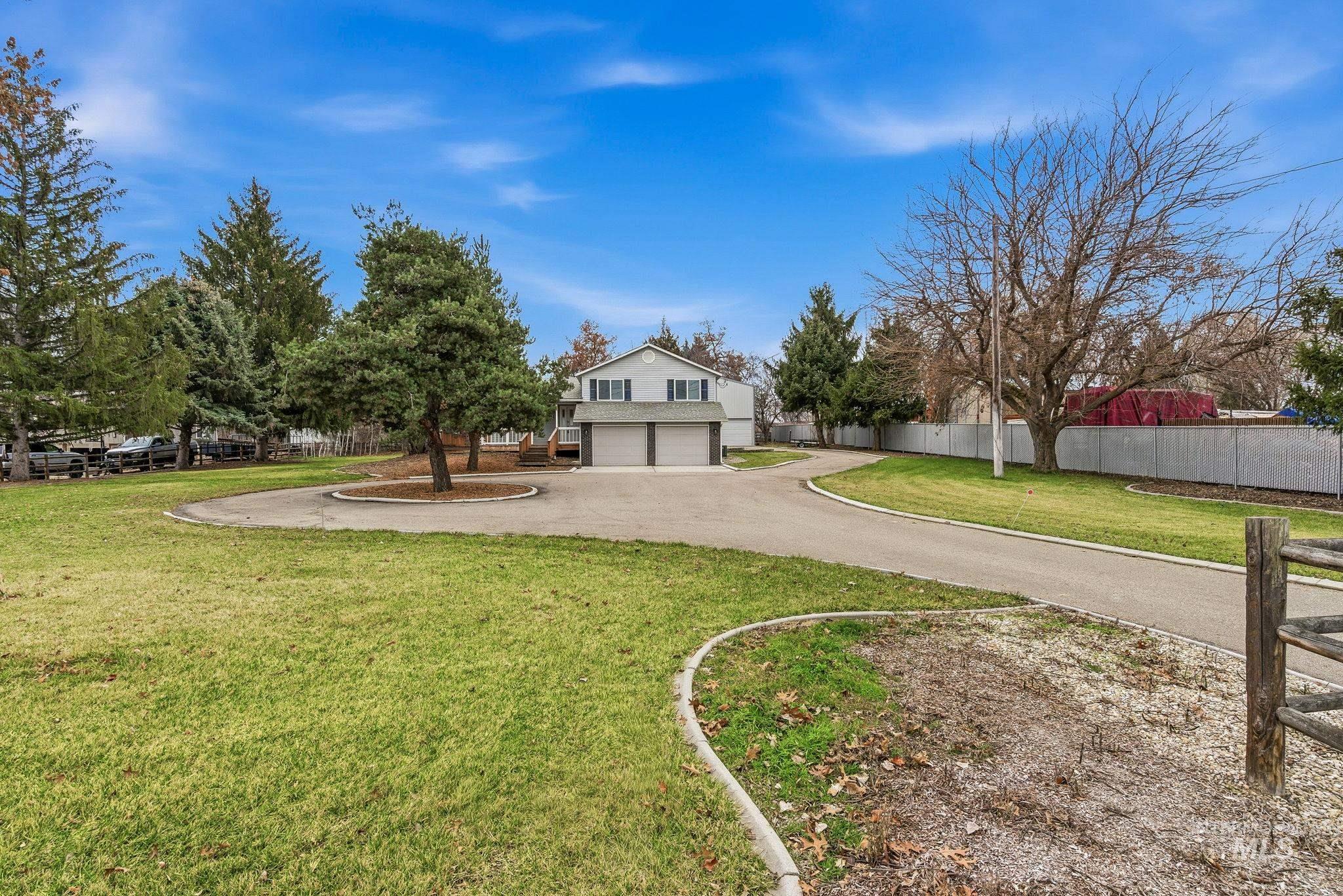 8911 W Victory Rd, Boise, Idaho 83709, 3 Bedrooms, 3 Bathrooms, Residential For Sale, Price $659,900,MLS 98972588