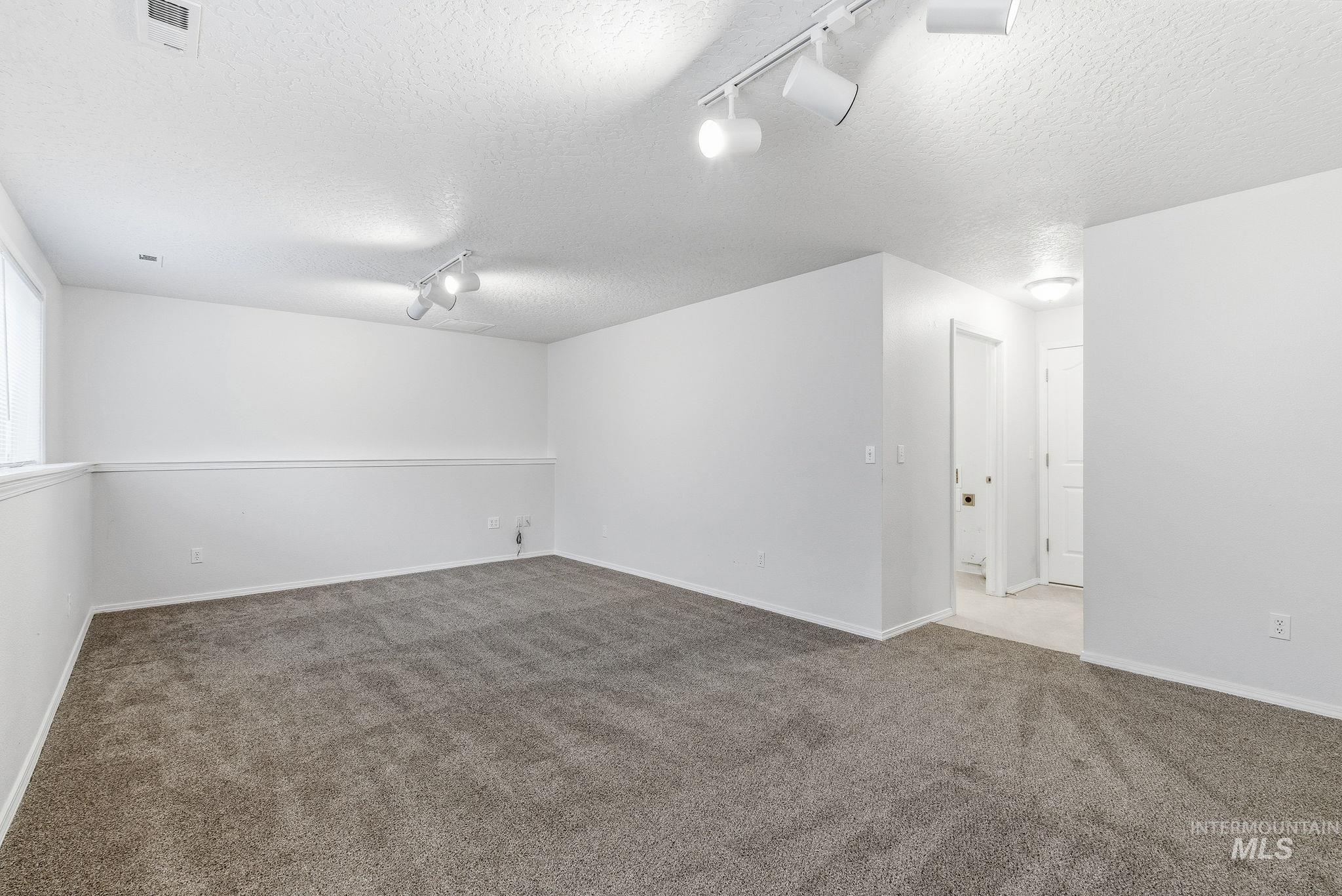 8911 W Victory Rd, Boise, Idaho 83709, 3 Bedrooms, 3 Bathrooms, Residential For Sale, Price $659,900,MLS 98972588