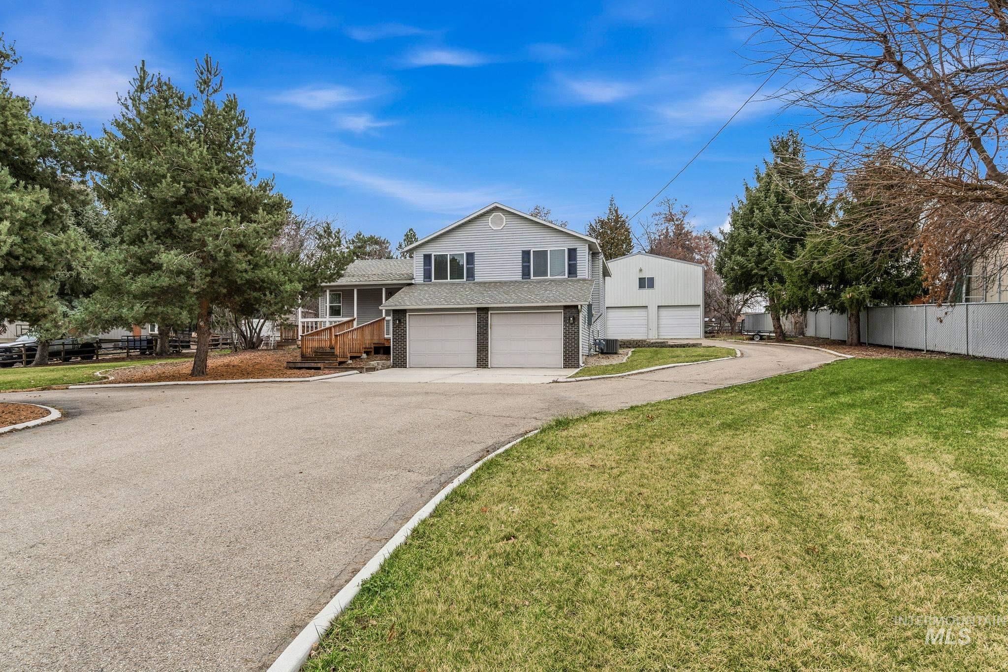 8911 W Victory Rd, Boise, Idaho 83709, 3 Bedrooms, 3 Bathrooms, Residential For Sale, Price $659,900,MLS 98972588