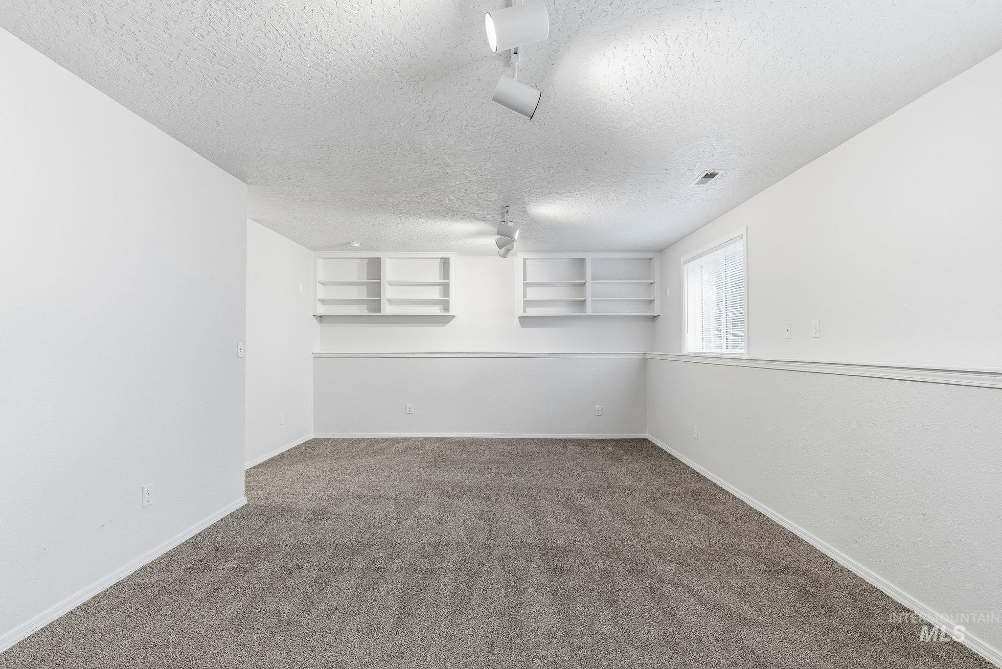 8911 W Victory Rd, Boise, Idaho 83709, 3 Bedrooms, 3 Bathrooms, Residential For Sale, Price $659,900,MLS 98972588