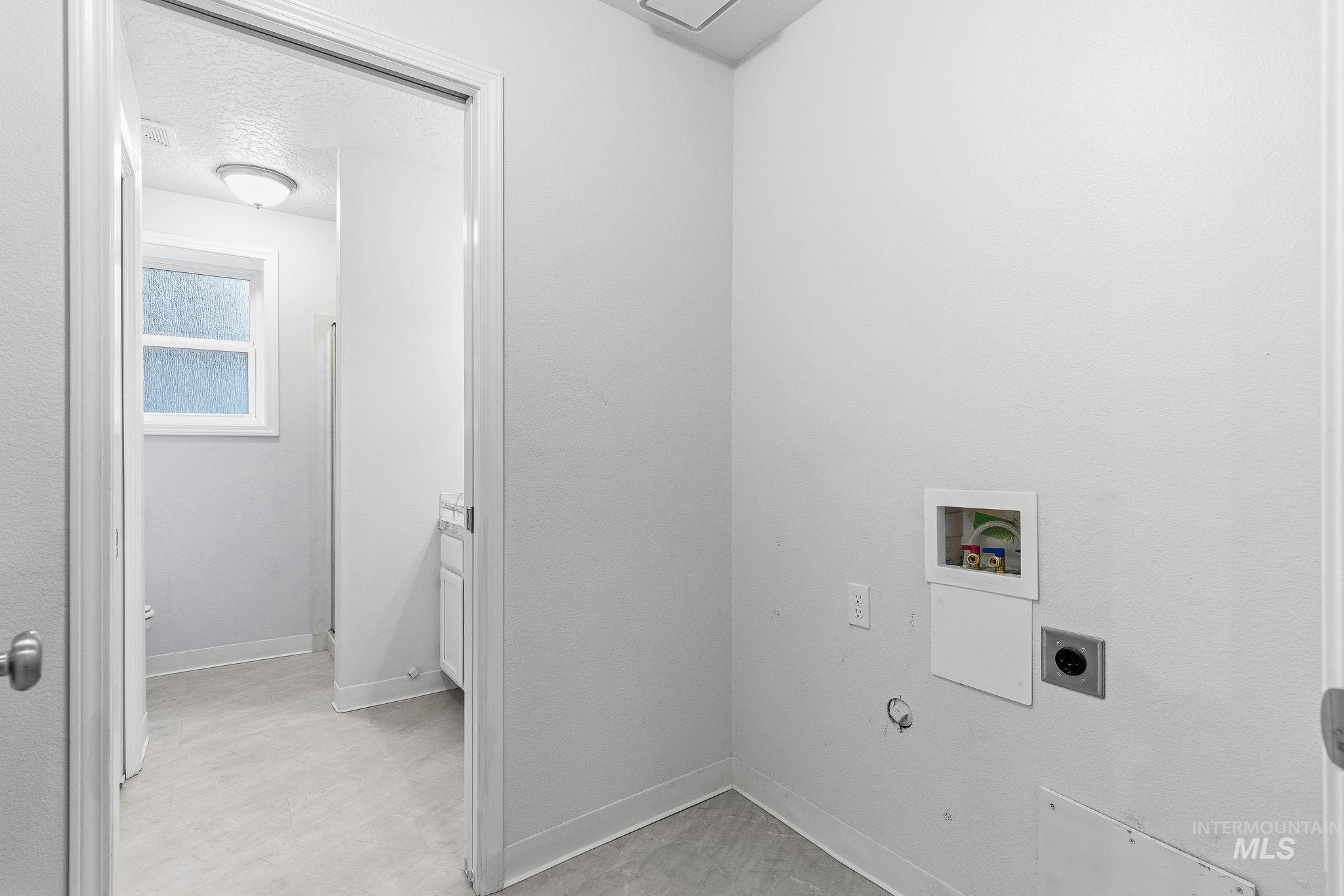 8911 W Victory Rd, Boise, Idaho 83709, 3 Bedrooms, 3 Bathrooms, Residential For Sale, Price $659,900,MLS 98972588