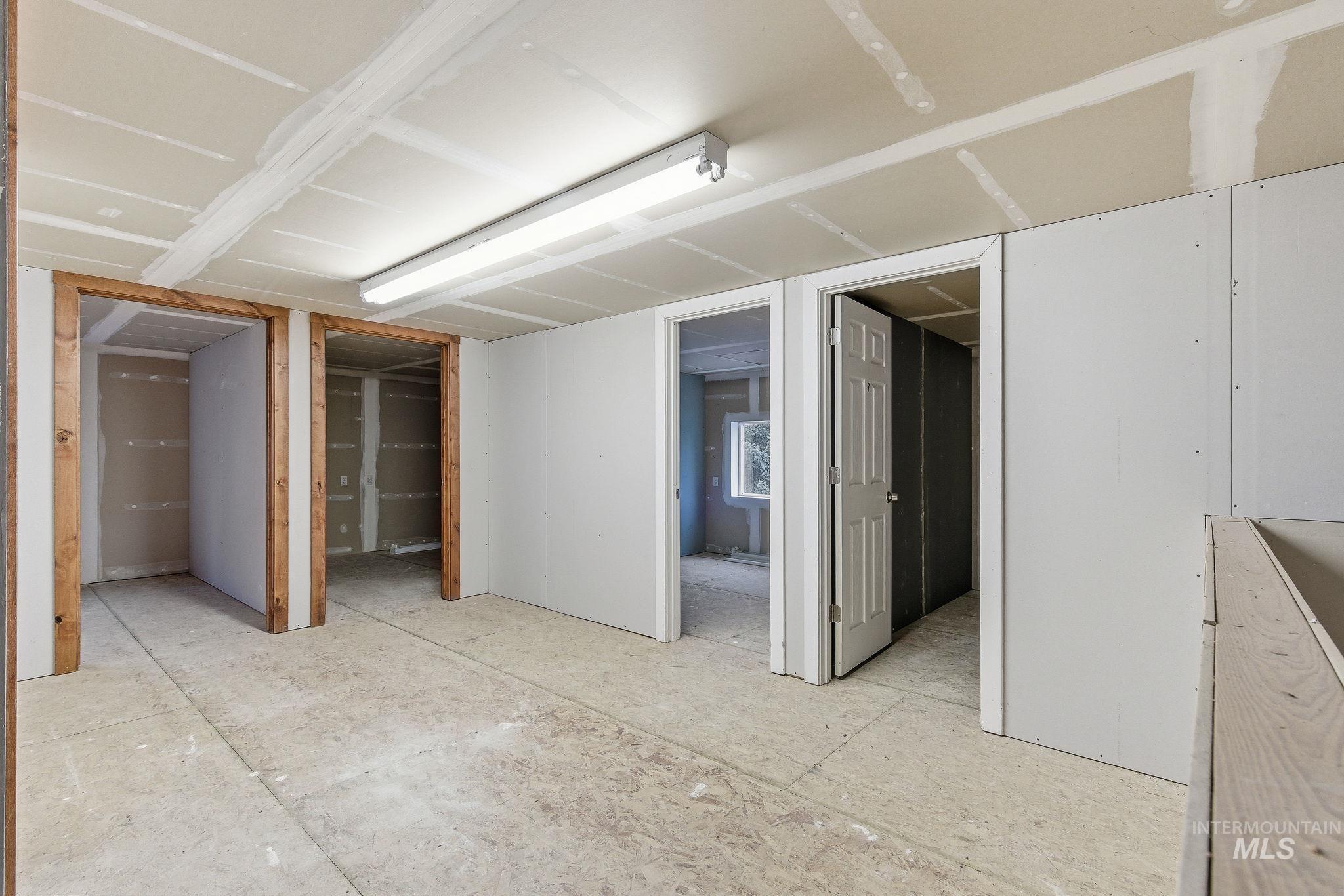 8911 W Victory Rd, Boise, Idaho 83709, 3 Bedrooms, 3 Bathrooms, Residential For Sale, Price $659,900,MLS 98972588