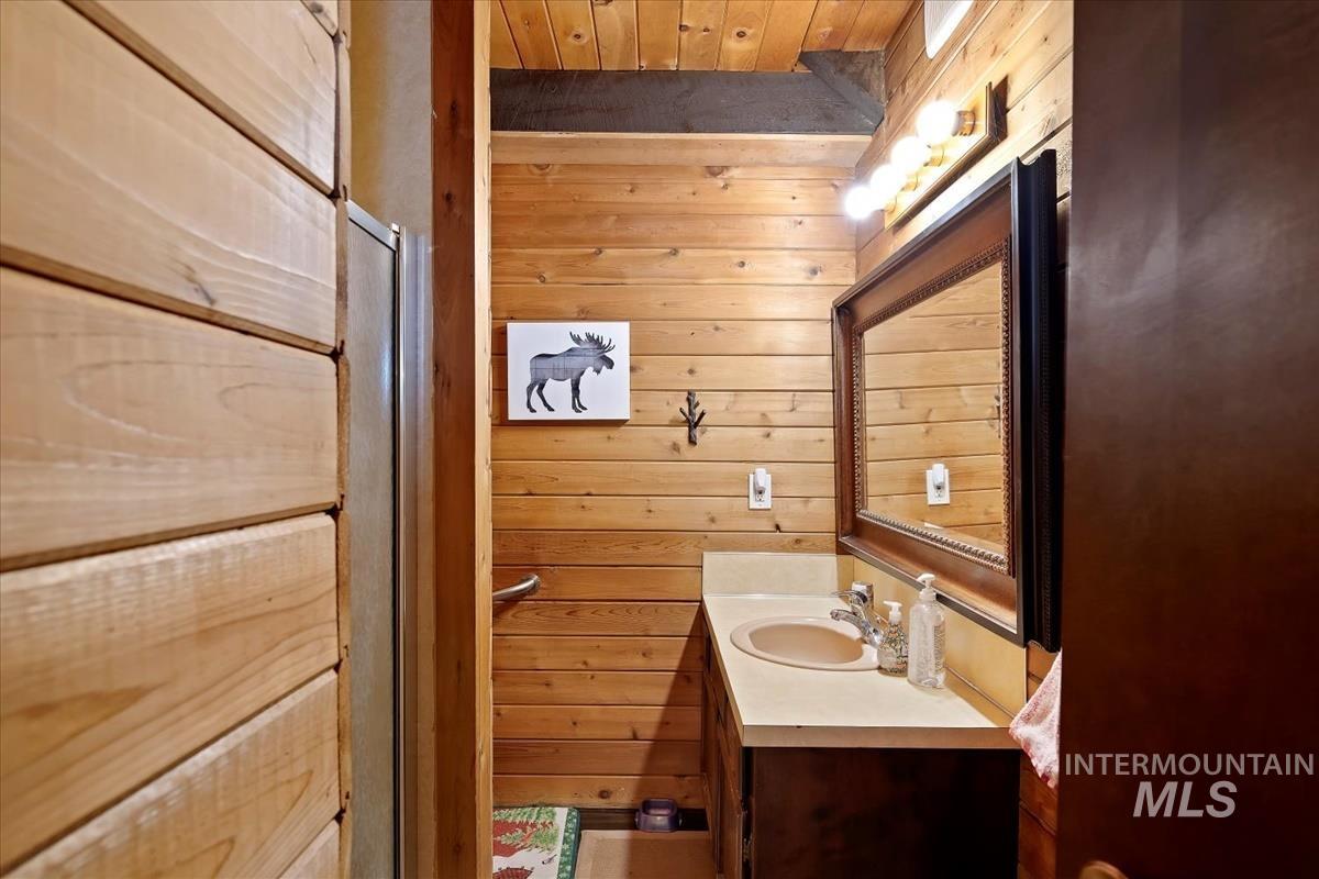 20 North Trail, Garden Valley, Idaho 83622, 3 Bedrooms, 2 Bathrooms, Residential For Sale, Price $569,000,MLS 98972590