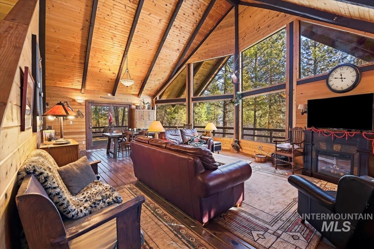 20 North Trail, Garden Valley, Idaho 83622, 3 Bedrooms, 2 Bathrooms, Residential For Sale, Price $569,000,MLS 98972590