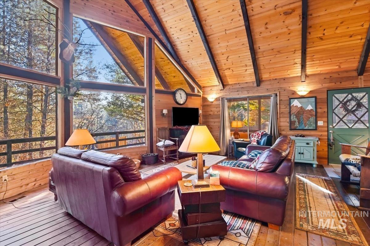 20 North Trail, Garden Valley, Idaho 83622, 3 Bedrooms, 2 Bathrooms, Residential For Sale, Price $569,000,MLS 98972590