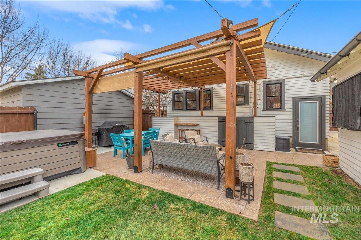 1515 N 16th St, Boise, Idaho 83702, 3 Bedrooms, 2 Bathrooms, Residential For Sale, Price $899,900,MLS 98972591