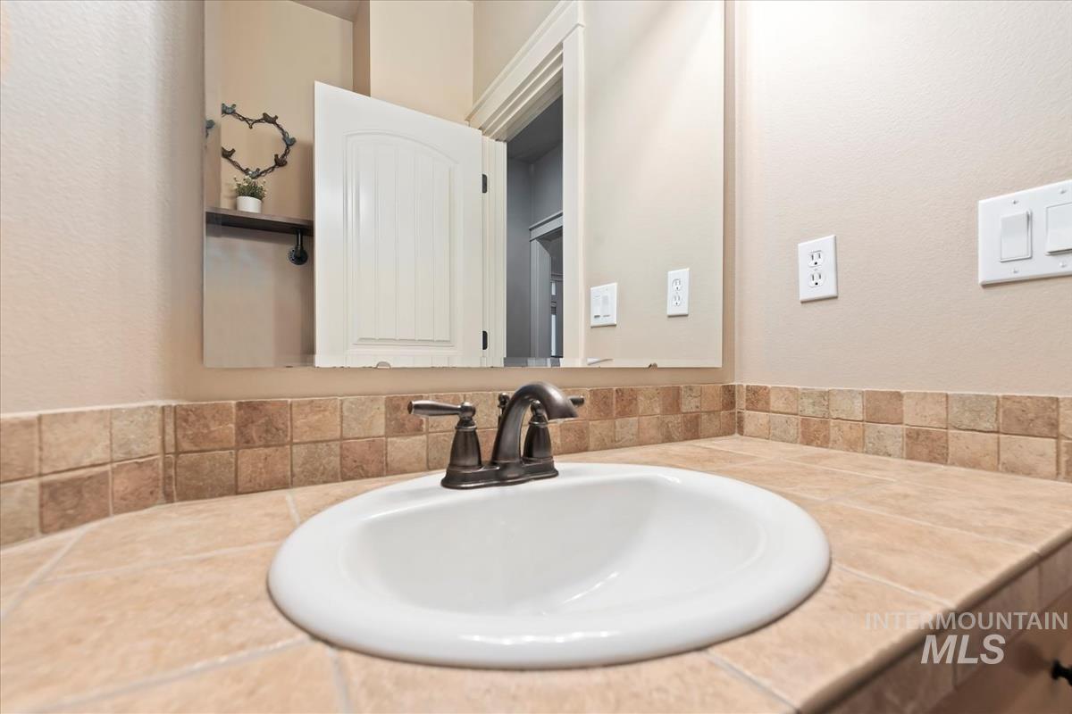 4512 N Trail Blazer Pl, Meridian, Idaho 83646, 4 Bedrooms, 2.5 Bathrooms, Residential For Sale, Price $774,900,MLS 98972592