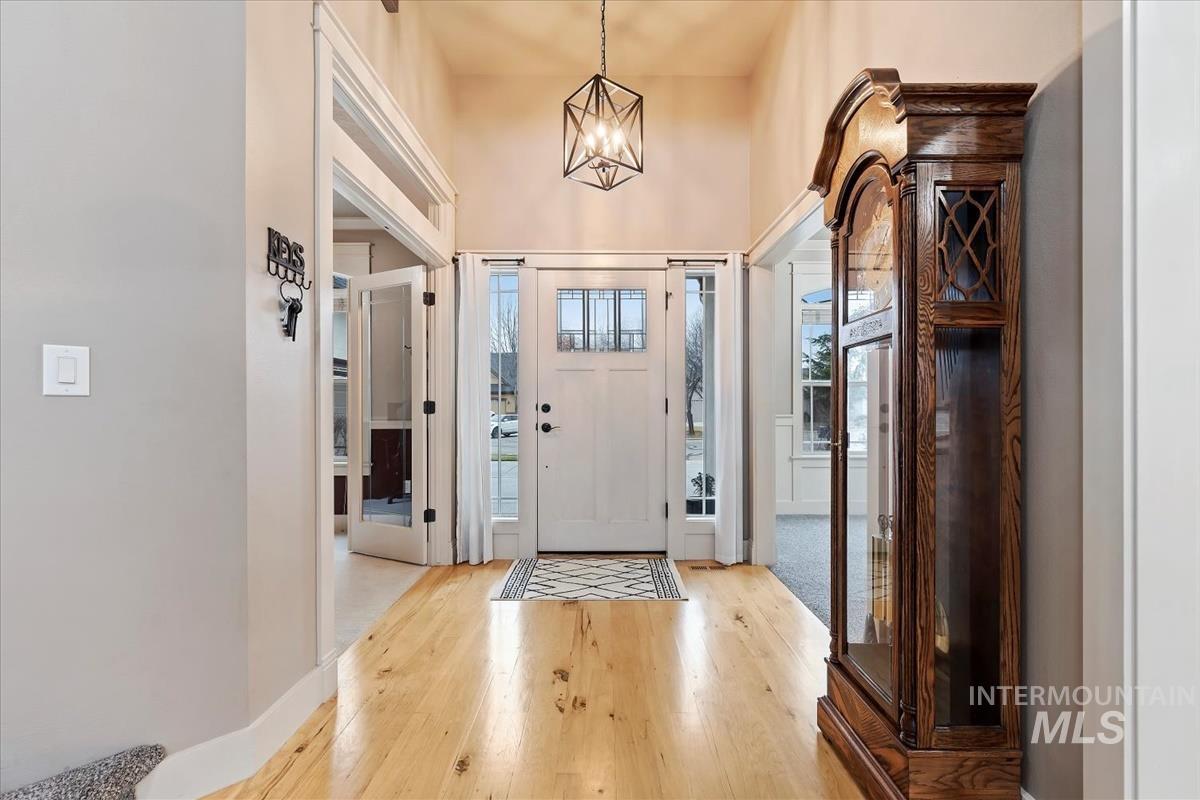 4512 N Trail Blazer Pl, Meridian, Idaho 83646, 4 Bedrooms, 2.5 Bathrooms, Residential For Sale, Price $774,900,MLS 98972592