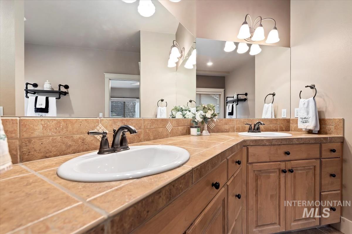 4512 N Trail Blazer Pl, Meridian, Idaho 83646, 4 Bedrooms, 2.5 Bathrooms, Residential For Sale, Price $774,900,MLS 98972592