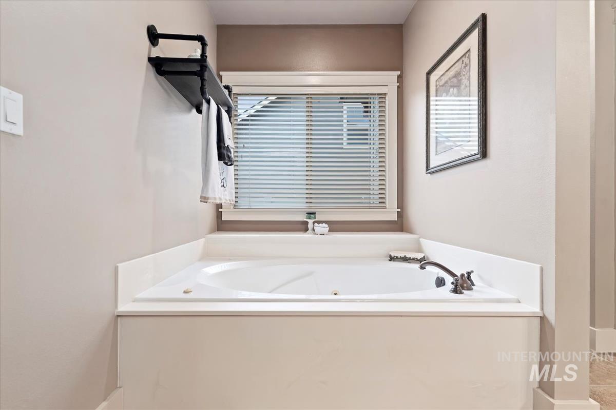 4512 N Trail Blazer Pl, Meridian, Idaho 83646, 4 Bedrooms, 2.5 Bathrooms, Residential For Sale, Price $774,900,MLS 98972592