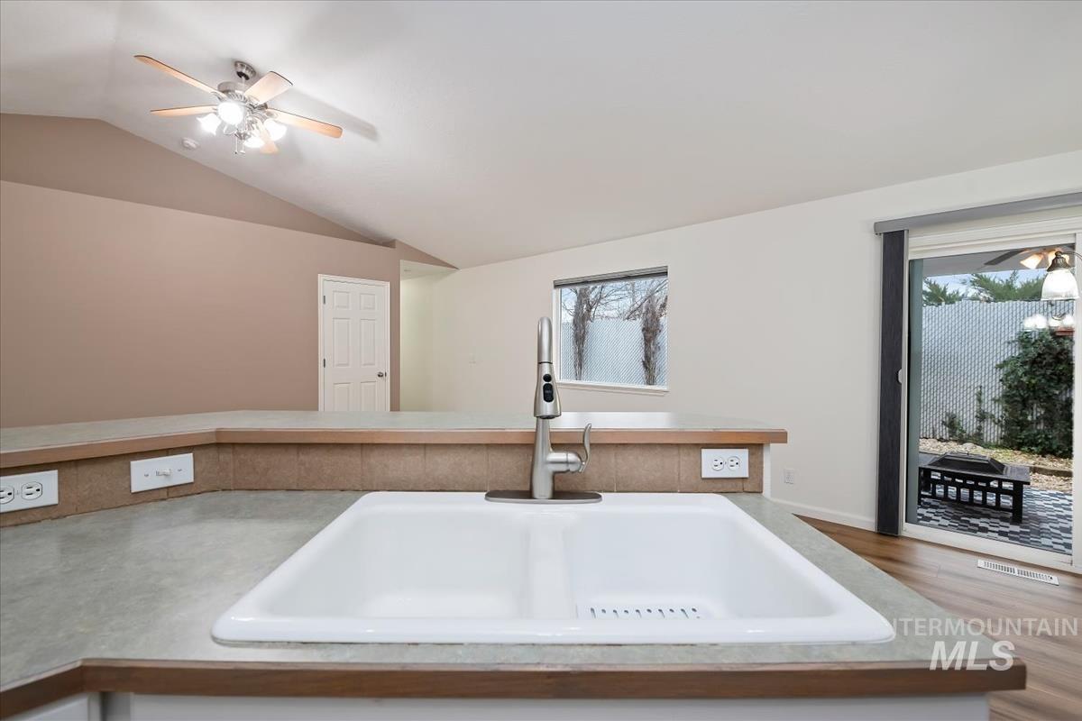 8093 W Penny Ln., Garden City, Idaho 83714, 2 Bedrooms, 2.5 Bathrooms, Residential For Sale, Price $404,900,MLS 98972595