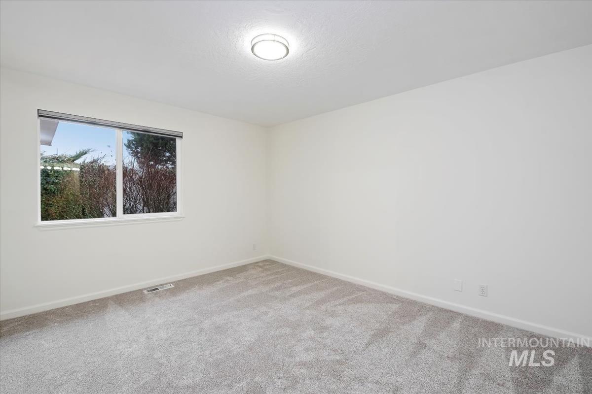 8093 W Penny Ln., Garden City, Idaho 83714, 2 Bedrooms, 2.5 Bathrooms, Residential For Sale, Price $404,900,MLS 98972595