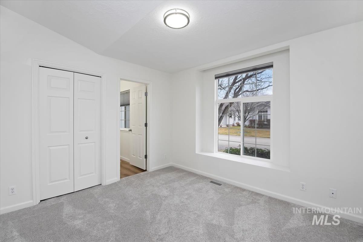 8093 W Penny Ln., Garden City, Idaho 83714, 2 Bedrooms, 2.5 Bathrooms, Residential For Sale, Price $404,900,MLS 98972595