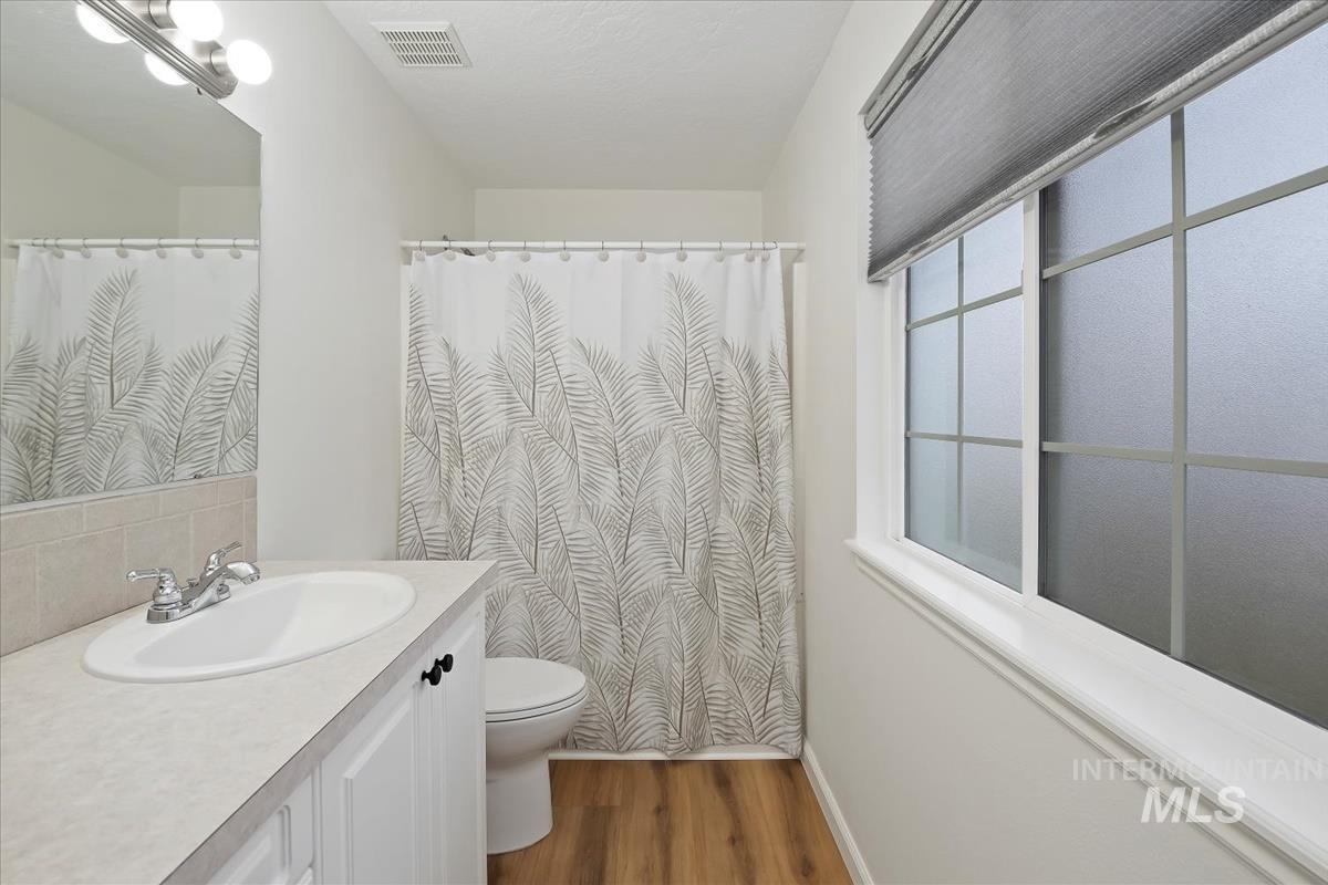 8093 W Penny Ln., Garden City, Idaho 83714, 2 Bedrooms, 2.5 Bathrooms, Residential For Sale, Price $404,900,MLS 98972595