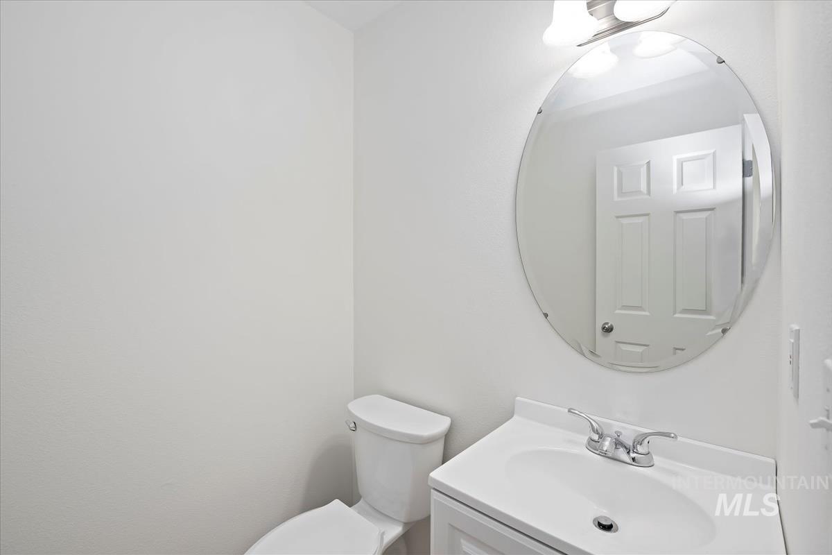 8093 W Penny Ln., Garden City, Idaho 83714, 2 Bedrooms, 2.5 Bathrooms, Residential For Sale, Price $404,900,MLS 98972595