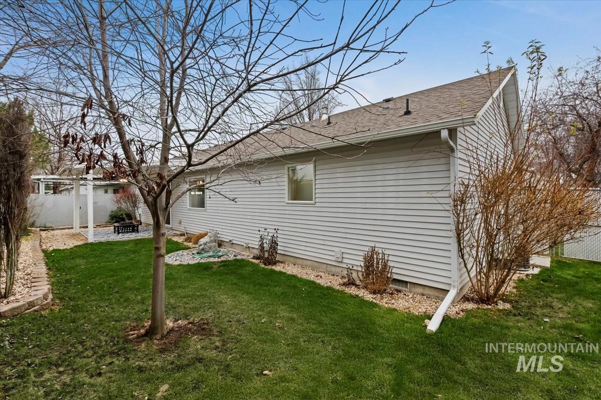 8093 W Penny Ln., Garden City, Idaho 83714, 2 Bedrooms, 2.5 Bathrooms, Residential For Sale, Price $404,900,MLS 98972595