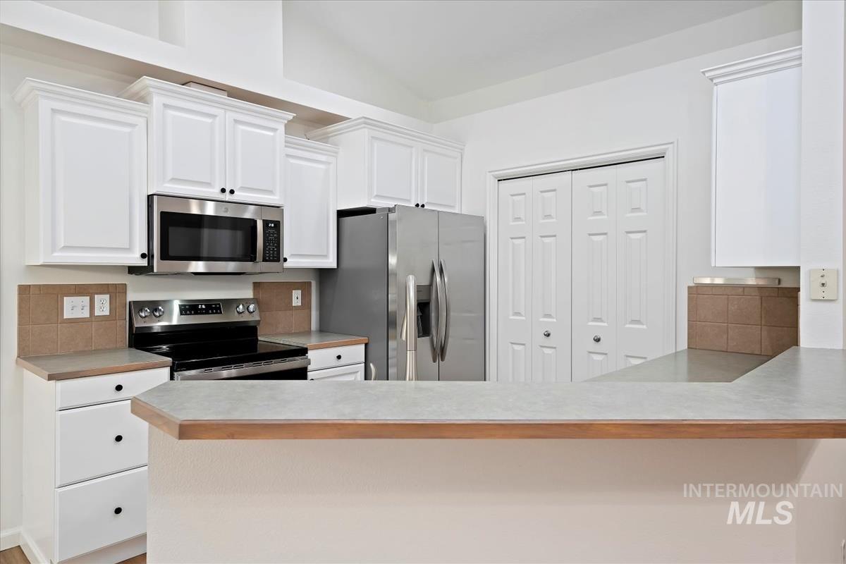 8093 W Penny Ln., Garden City, Idaho 83714, 2 Bedrooms, 2.5 Bathrooms, Residential For Sale, Price $404,900,MLS 98972595