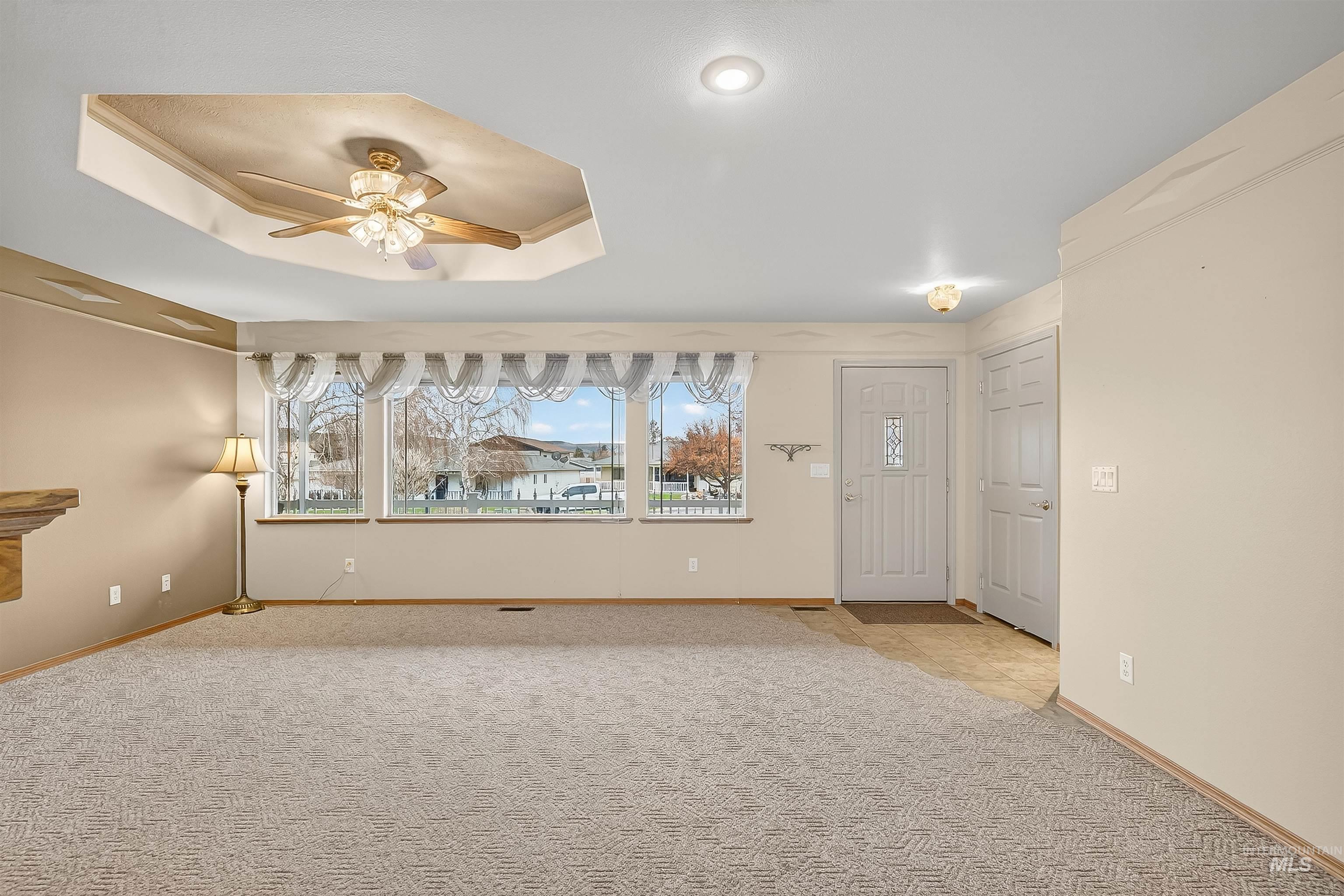 1324 Setlow Court, Clarkston, Washington 99403, 3 Bedrooms, 2.5 Bathrooms, Residential For Sale, Price $457,000,MLS 98972596